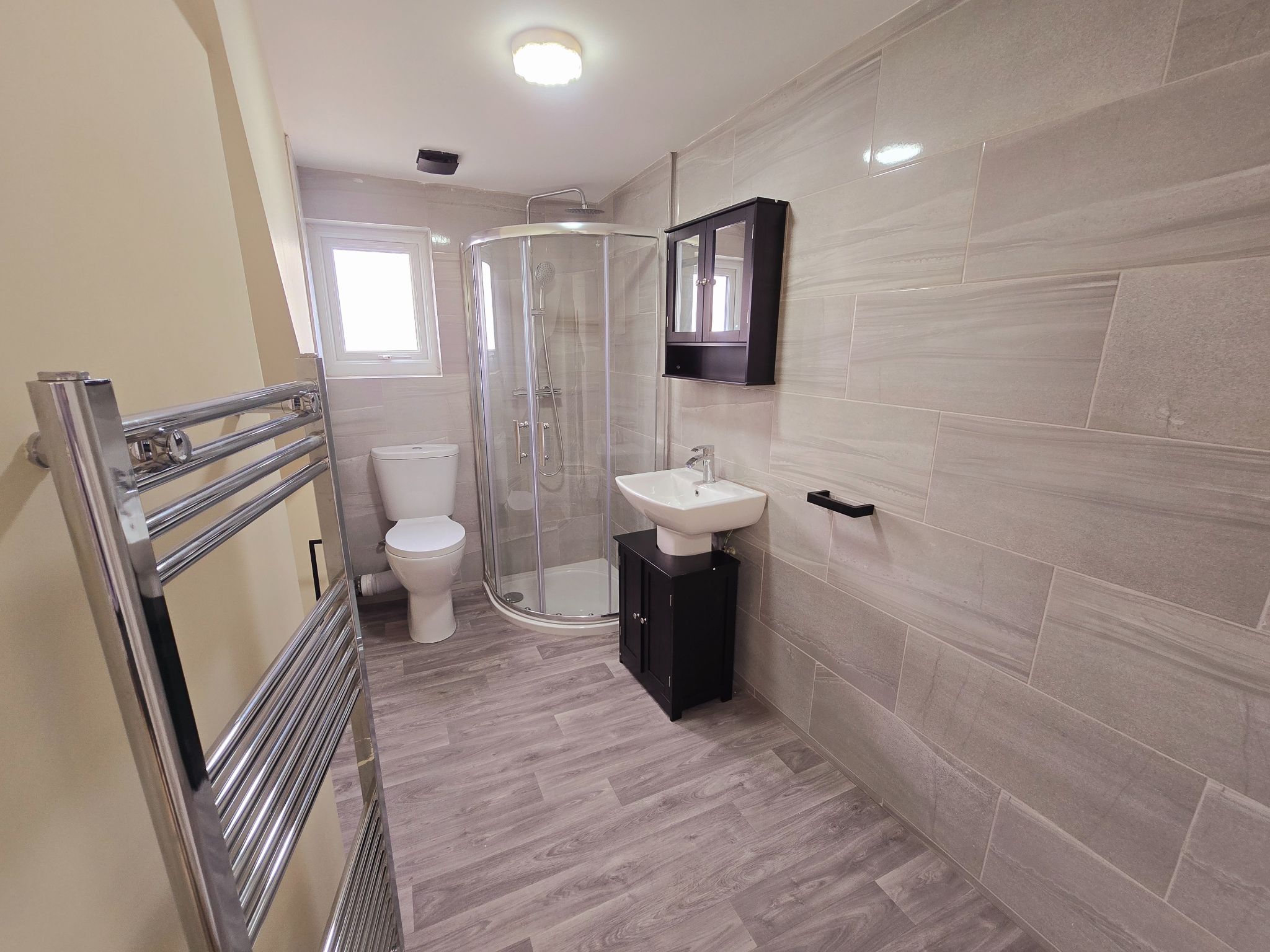 5 bedroom end terraced house For Sale in Bradford - Photograph 17.