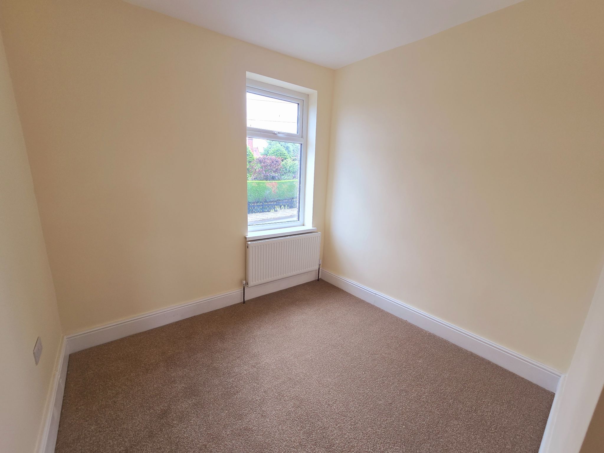 5 bedroom end terraced house For Sale in Bradford - Photograph 12.