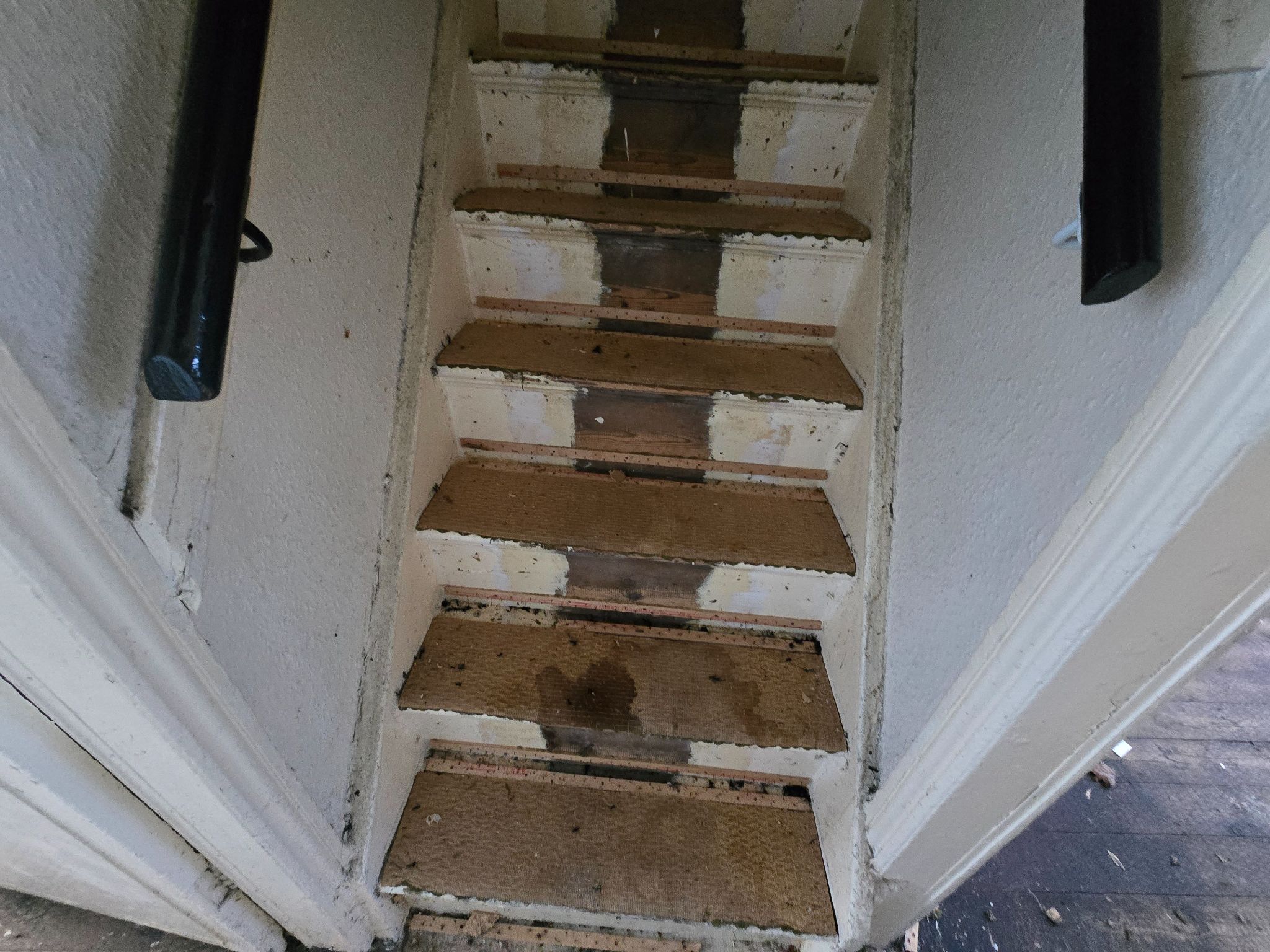 4 bedroom mid terraced house For Sale in Bradford - Property photograph.