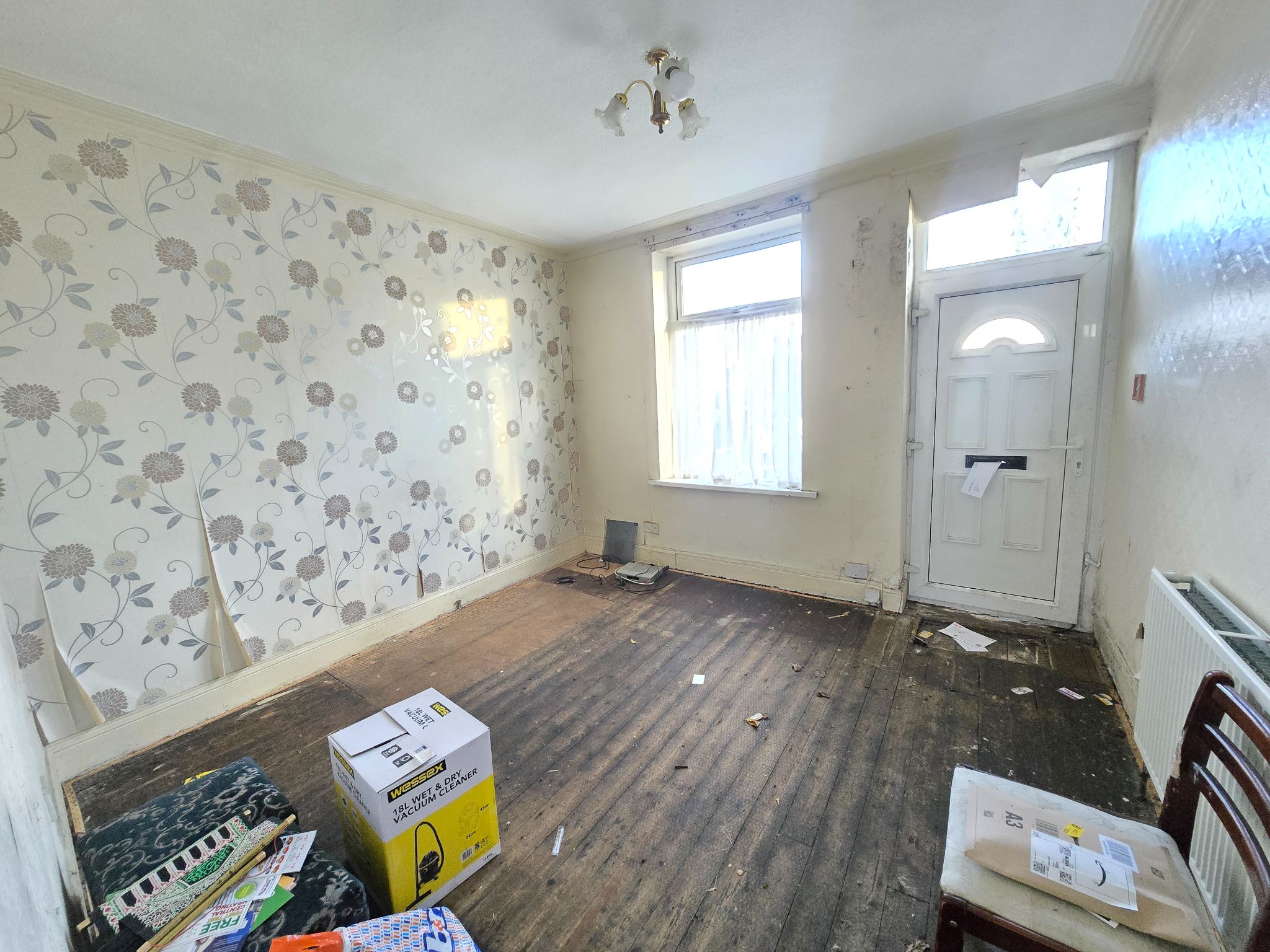 4 bedroom mid terraced house For Sale in Bradford - Property photograph.