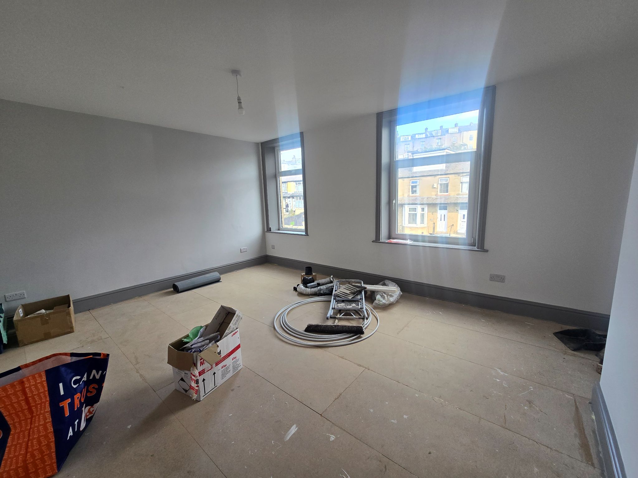 2 bedroom apartment flat/apartment To Let in Bradford - Photograph 1.