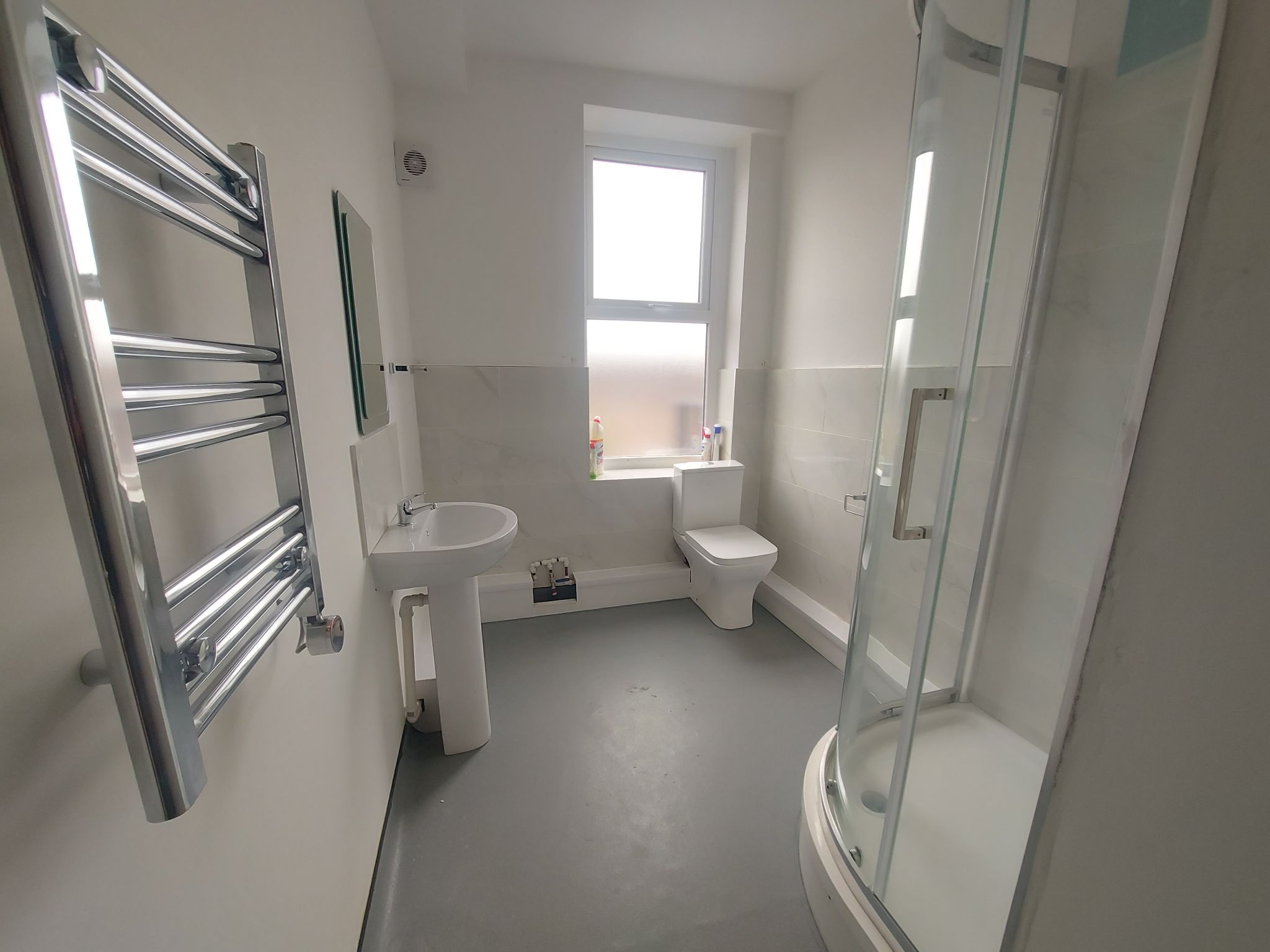 2 bedroom apartment flat/apartment To Let in Bradford - Property photograph.