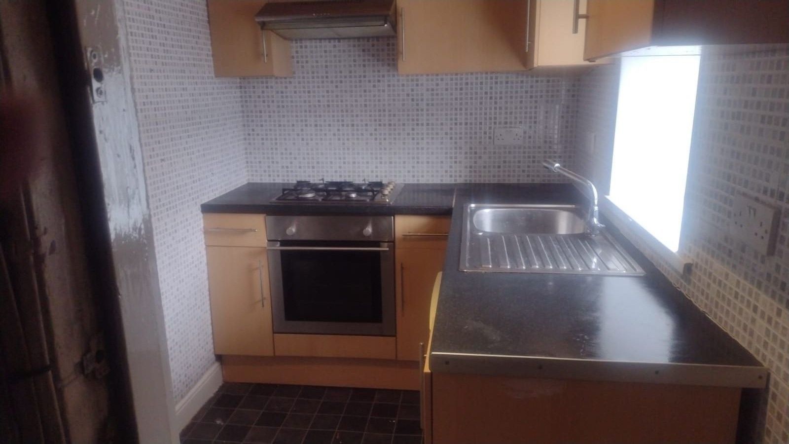 2 bedroom cottage house To Let in Bradford - Property photograph.