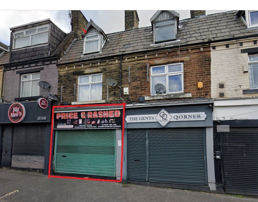 Shop To Let in Bradford - Photograph 1.