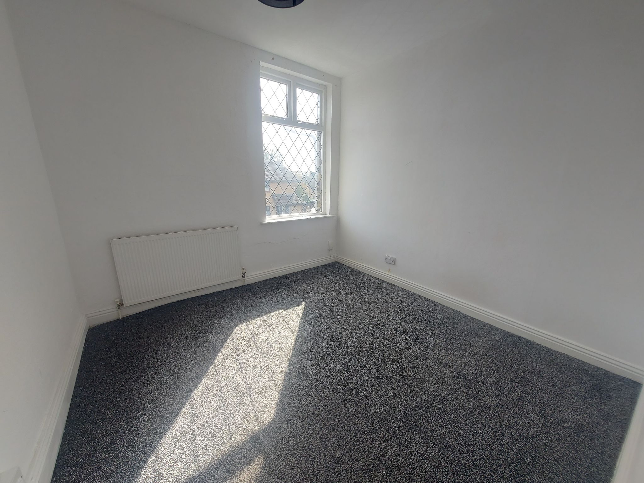 2 bedroom apartment flat/apartment To Let in Bradford - Photograph 7.