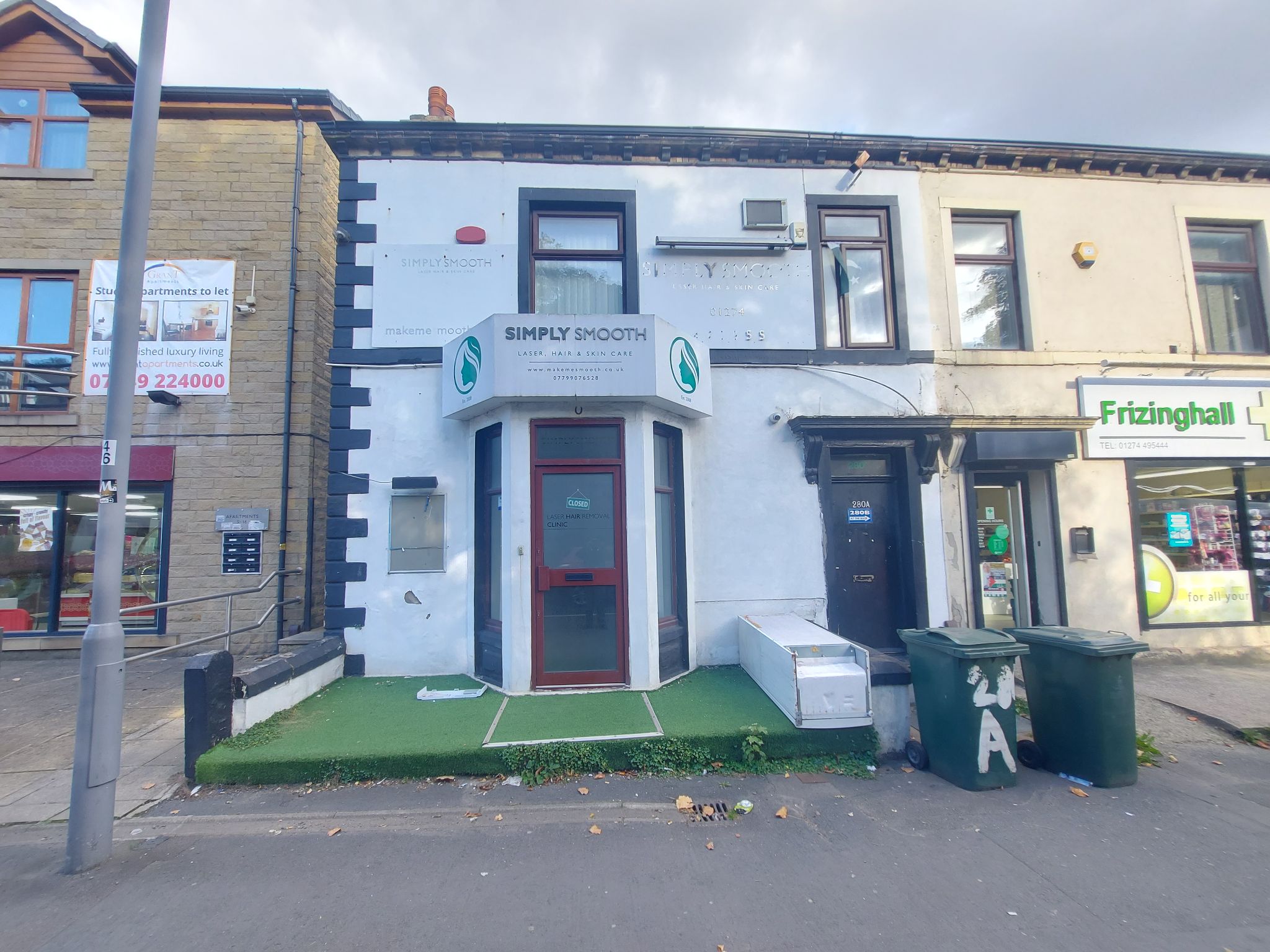 Shop To Let in Bradford - Photograph 1.