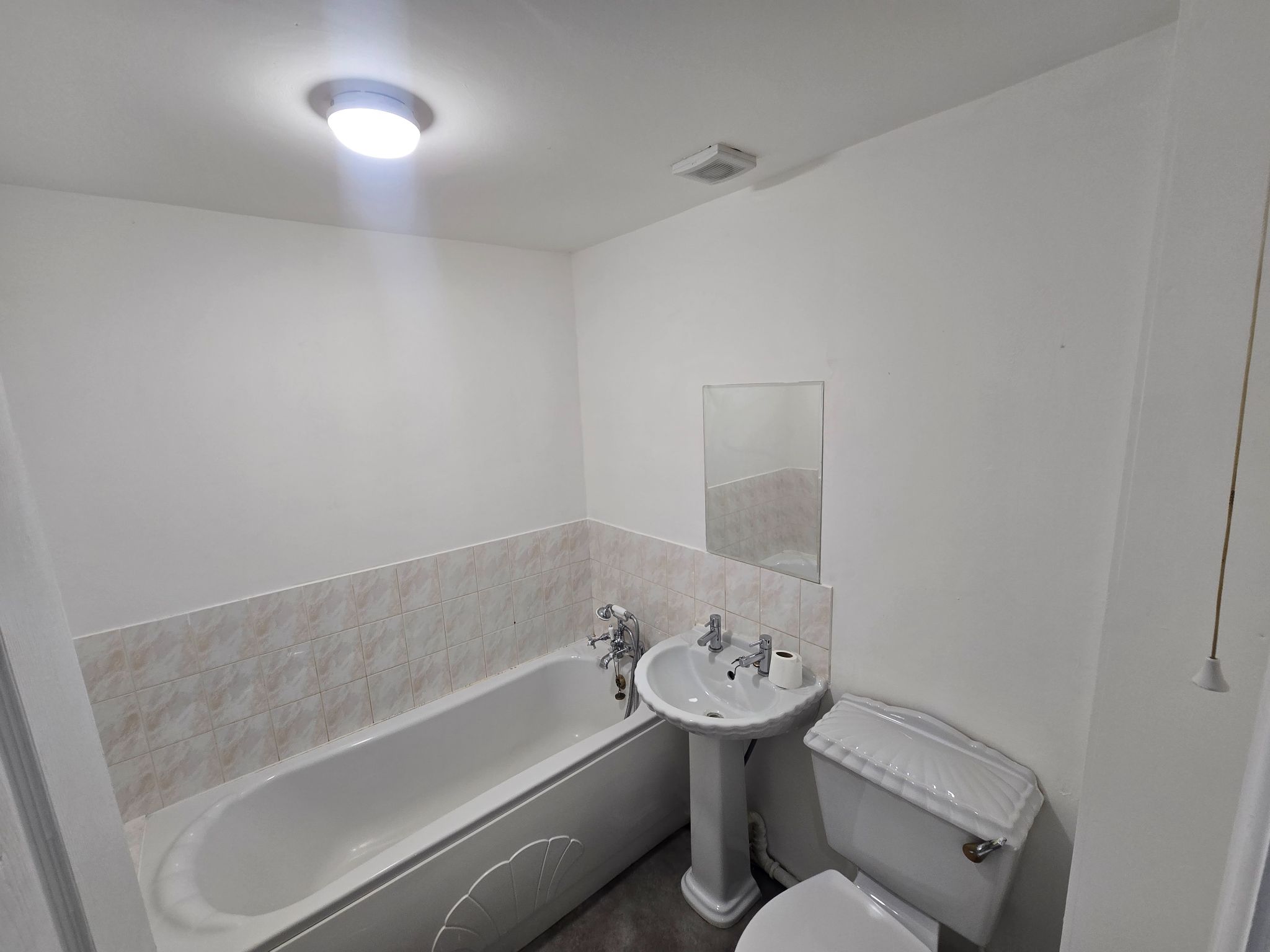 2 bedroom apartment flat/apartment For Sale in Bradford - Photograph 5.