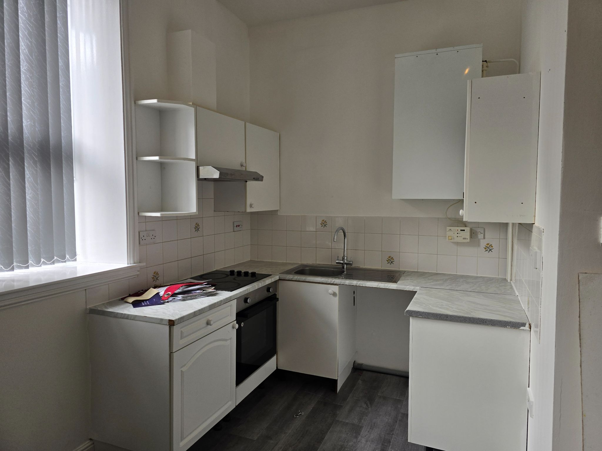 2 bedroom apartment flat/apartment For Sale in Bradford - Photograph 3.
