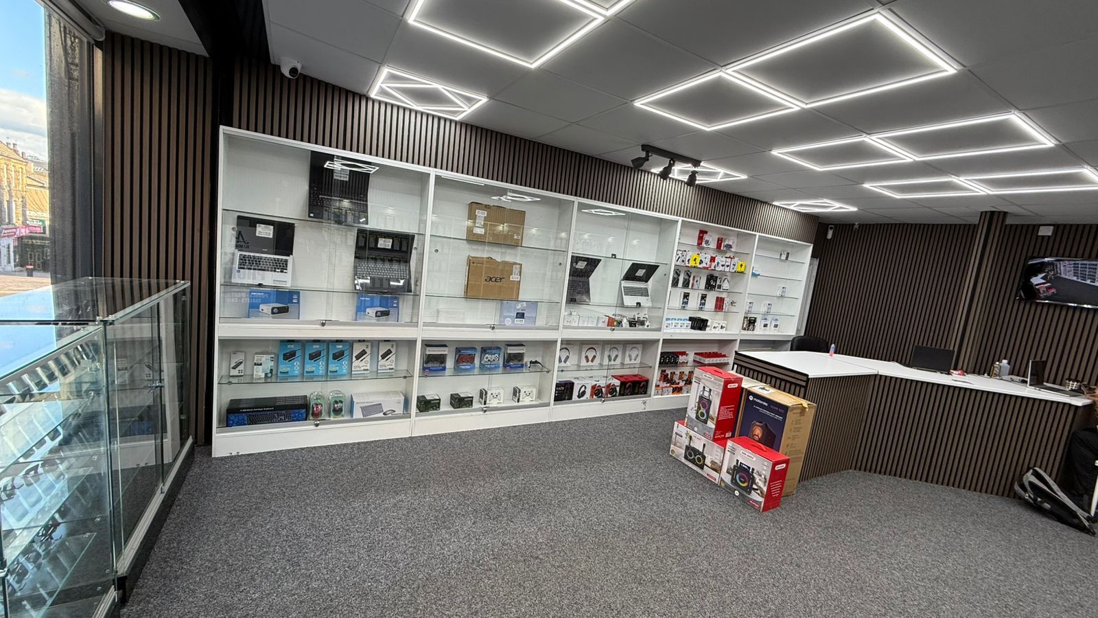 Mobile Phone Shops For Sale in Bradford - Property photograph.