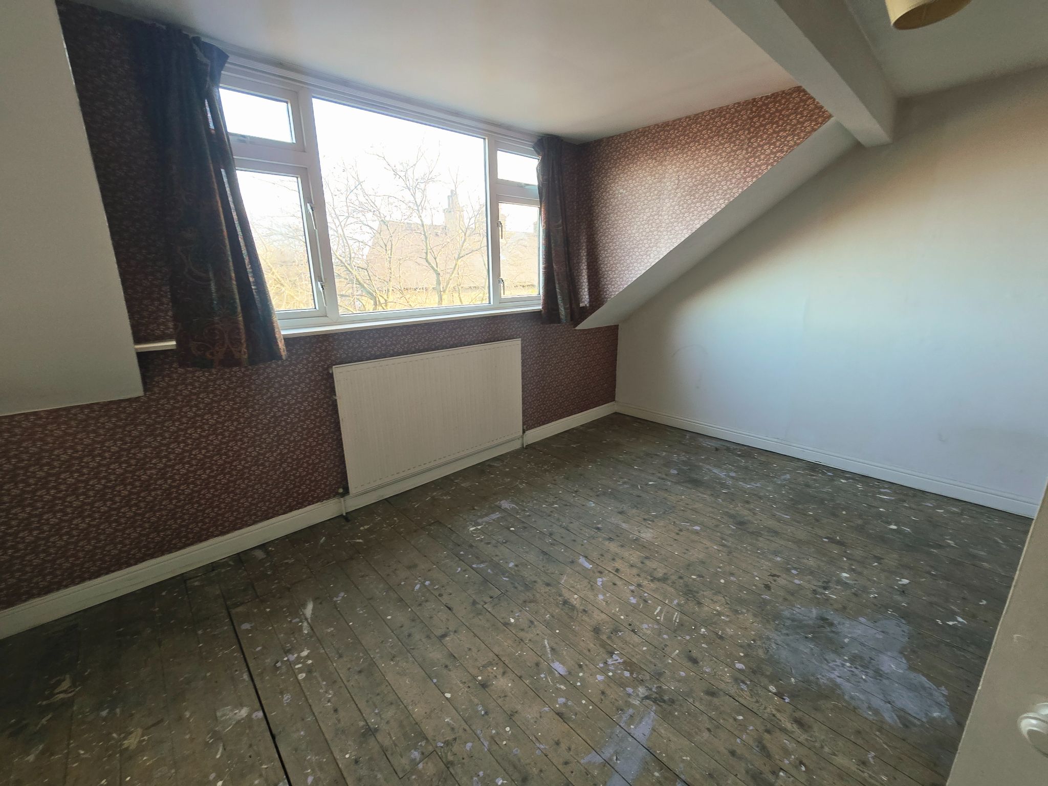  - Bedroom 3 Picture 3