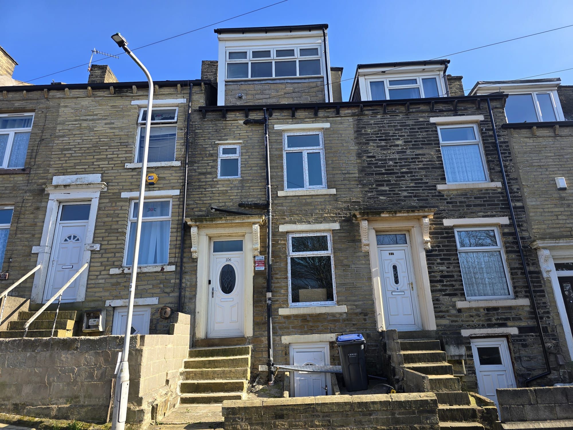 4 bedroom mid terraced house For Sale in Bradford - Photograph 1.