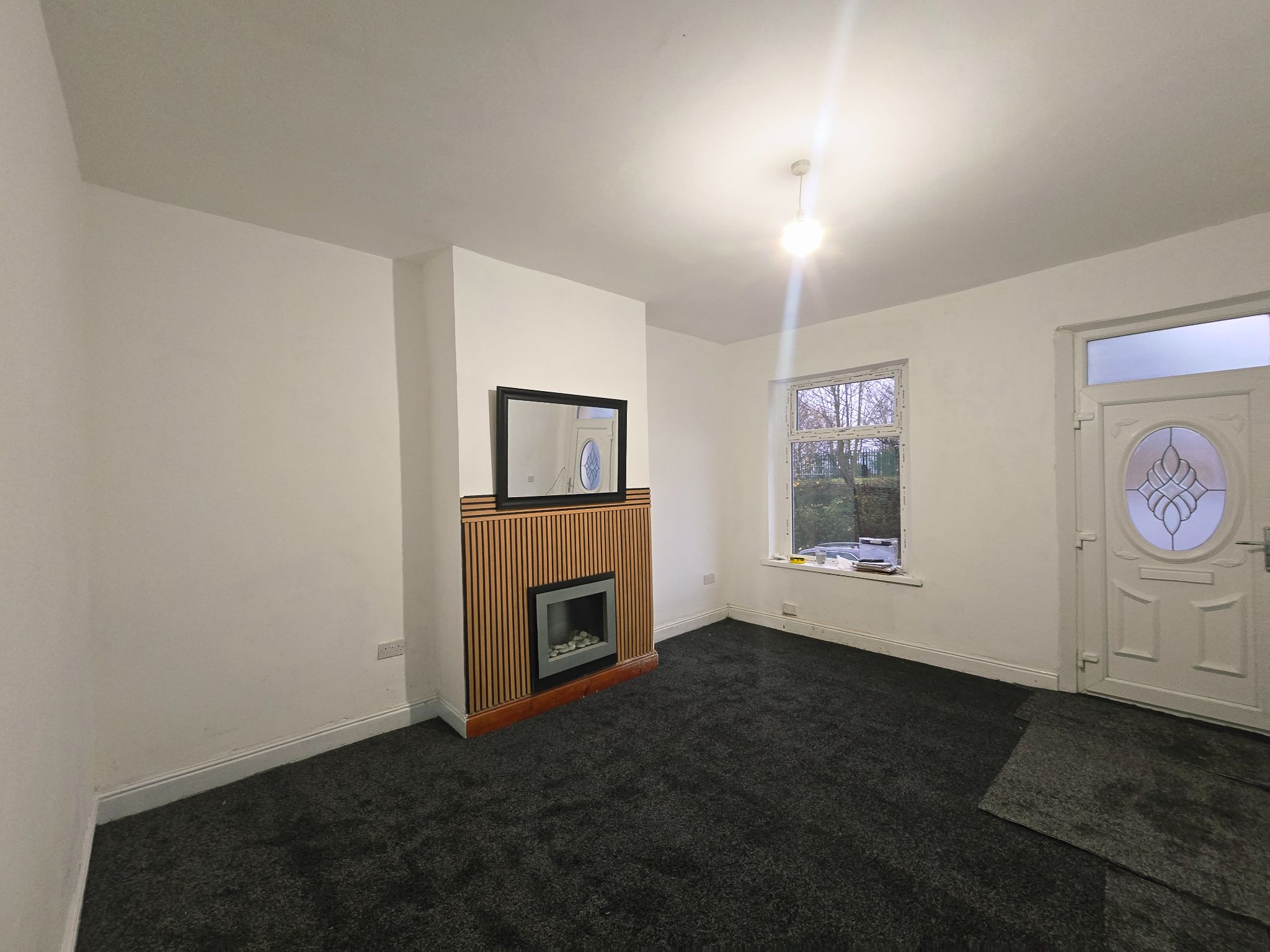 4 bedroom mid terraced house For Sale in Bradford - Property photograph.