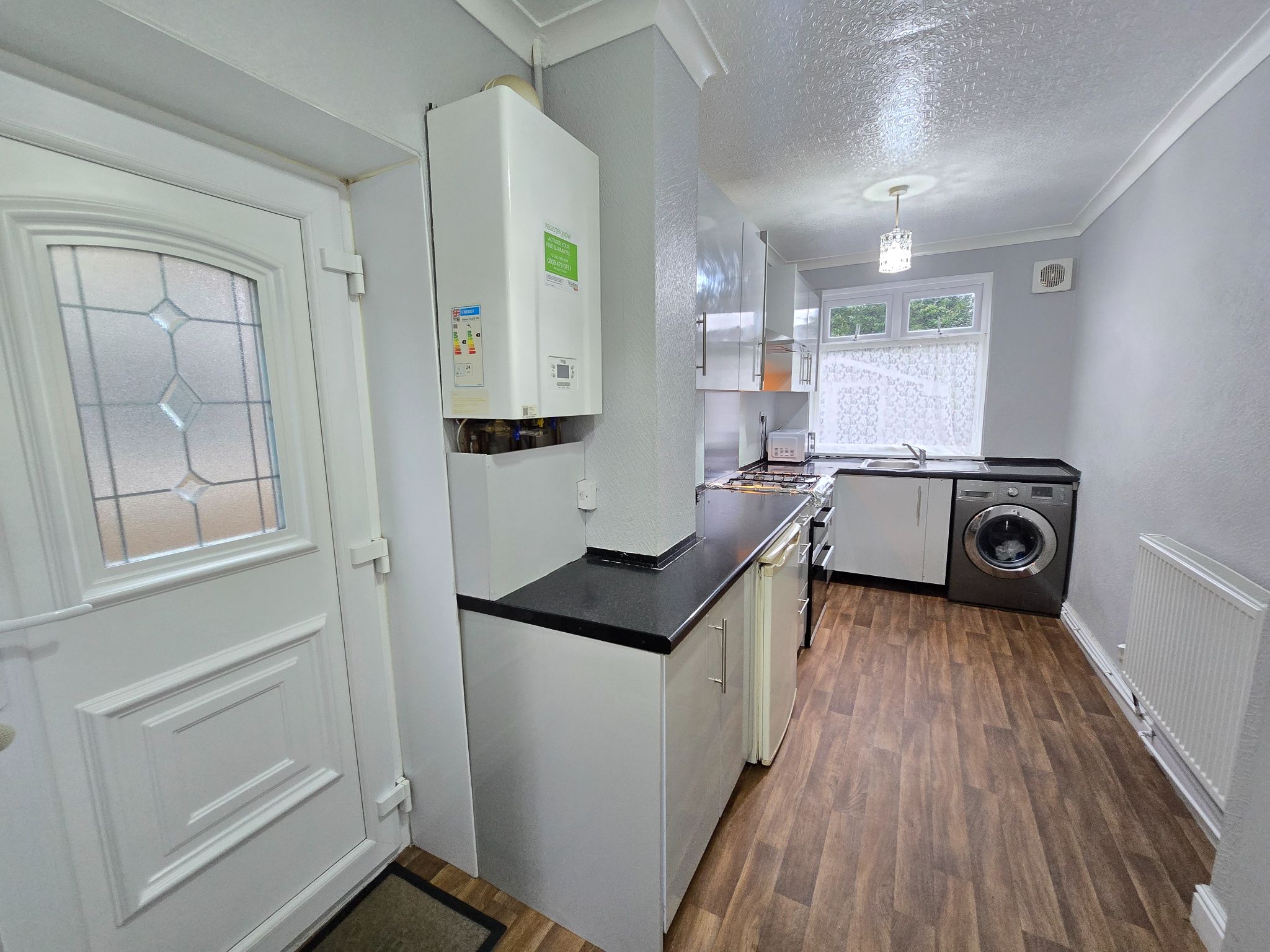 5 bedroom semi-detached house For Sale in Bradford - Property photograph.