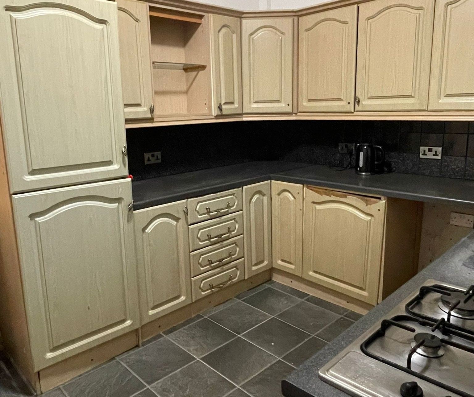 2 bedroom mid terraced house To Let in Bradford - Property photograph.