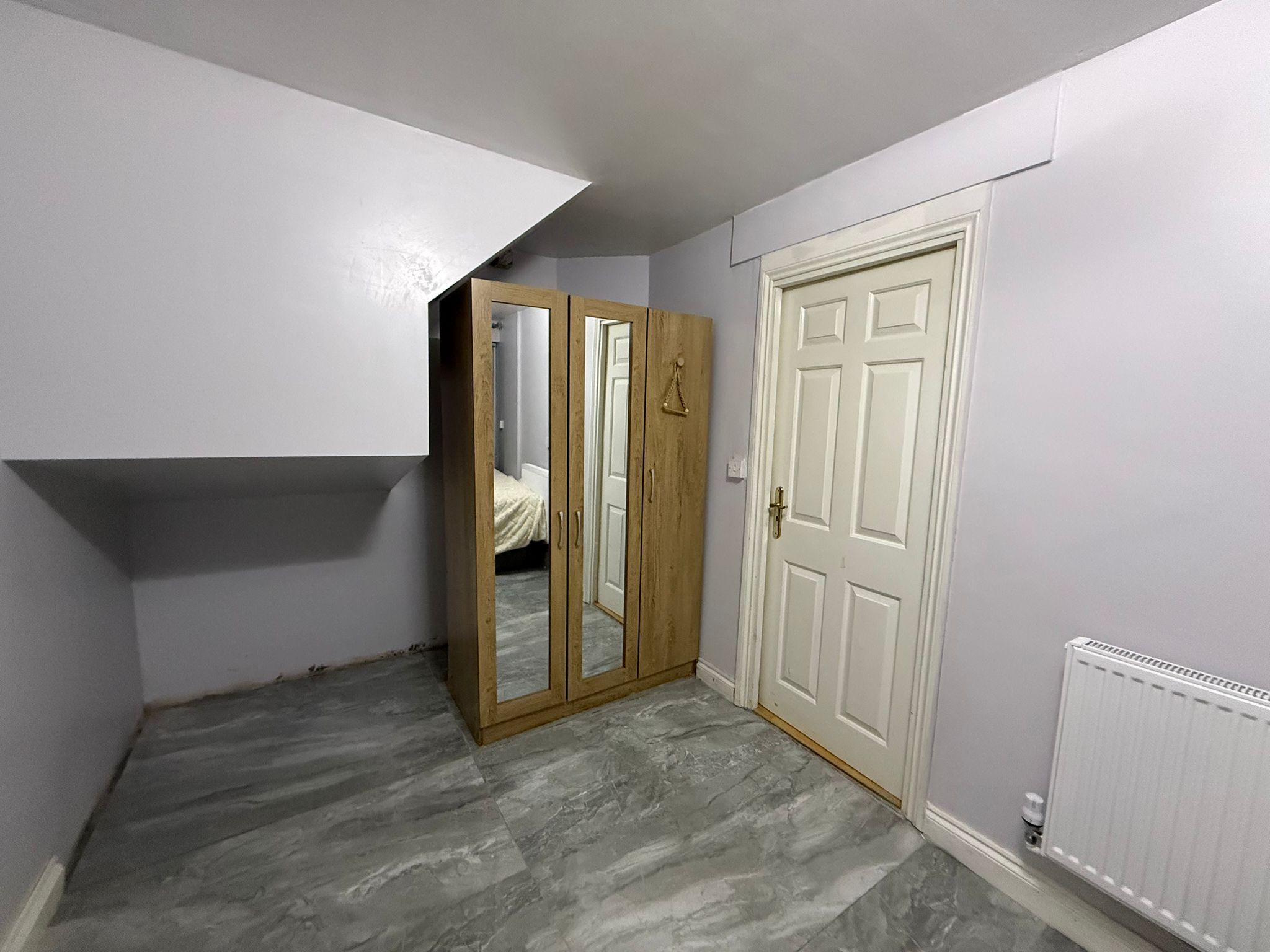 1 bedroom bedsit flat/apartment To Let in Bradford - Property photograph.