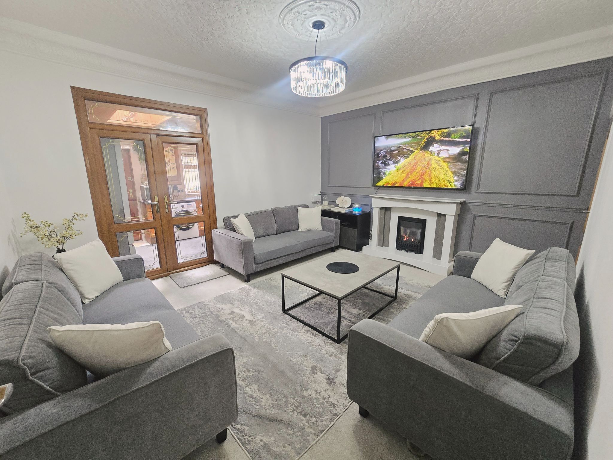 4 bedroom mid terraced house For Sale in Bradford - Property photograph.