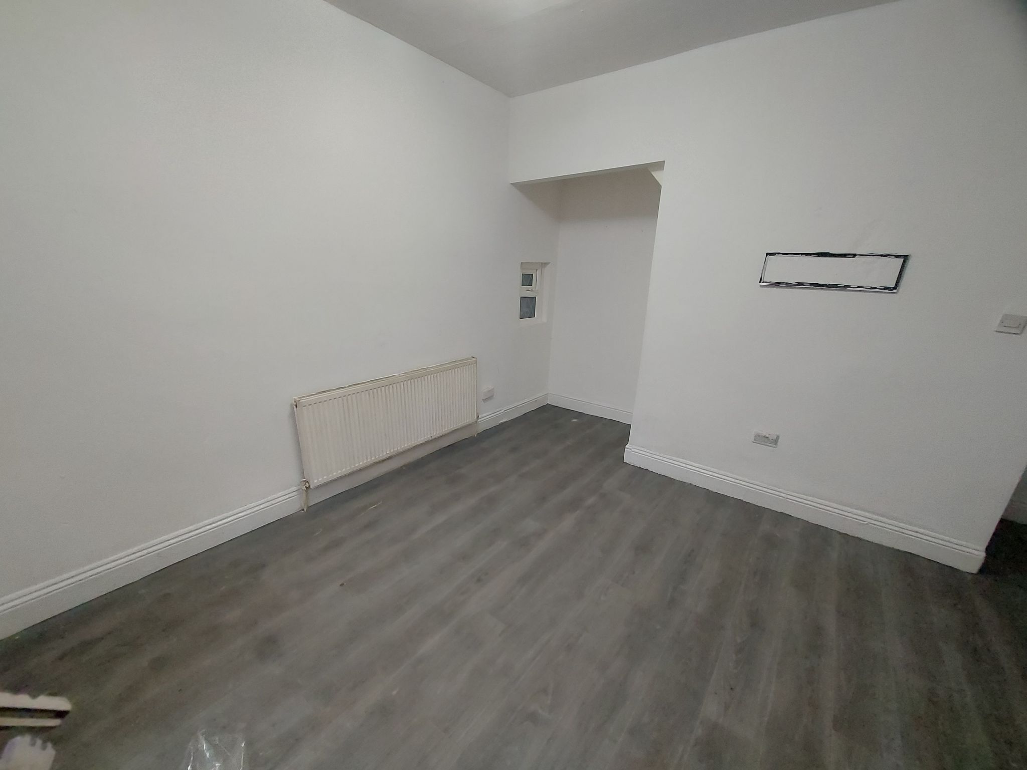 2 bedroom mid terraced house For Sale in Bradford - Property photograph.