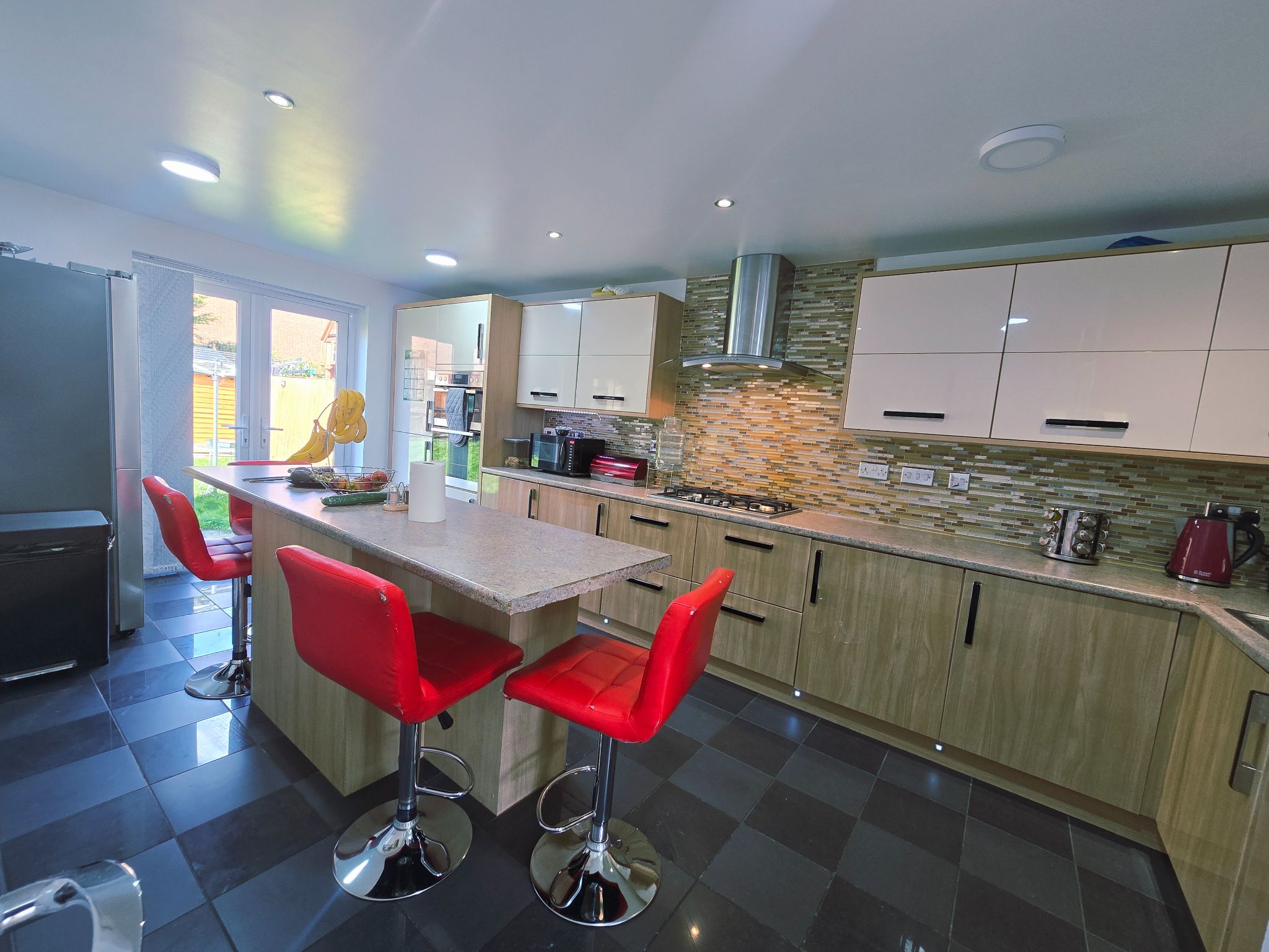 4 bedroom detached house For Sale in Bradford - Property photograph.