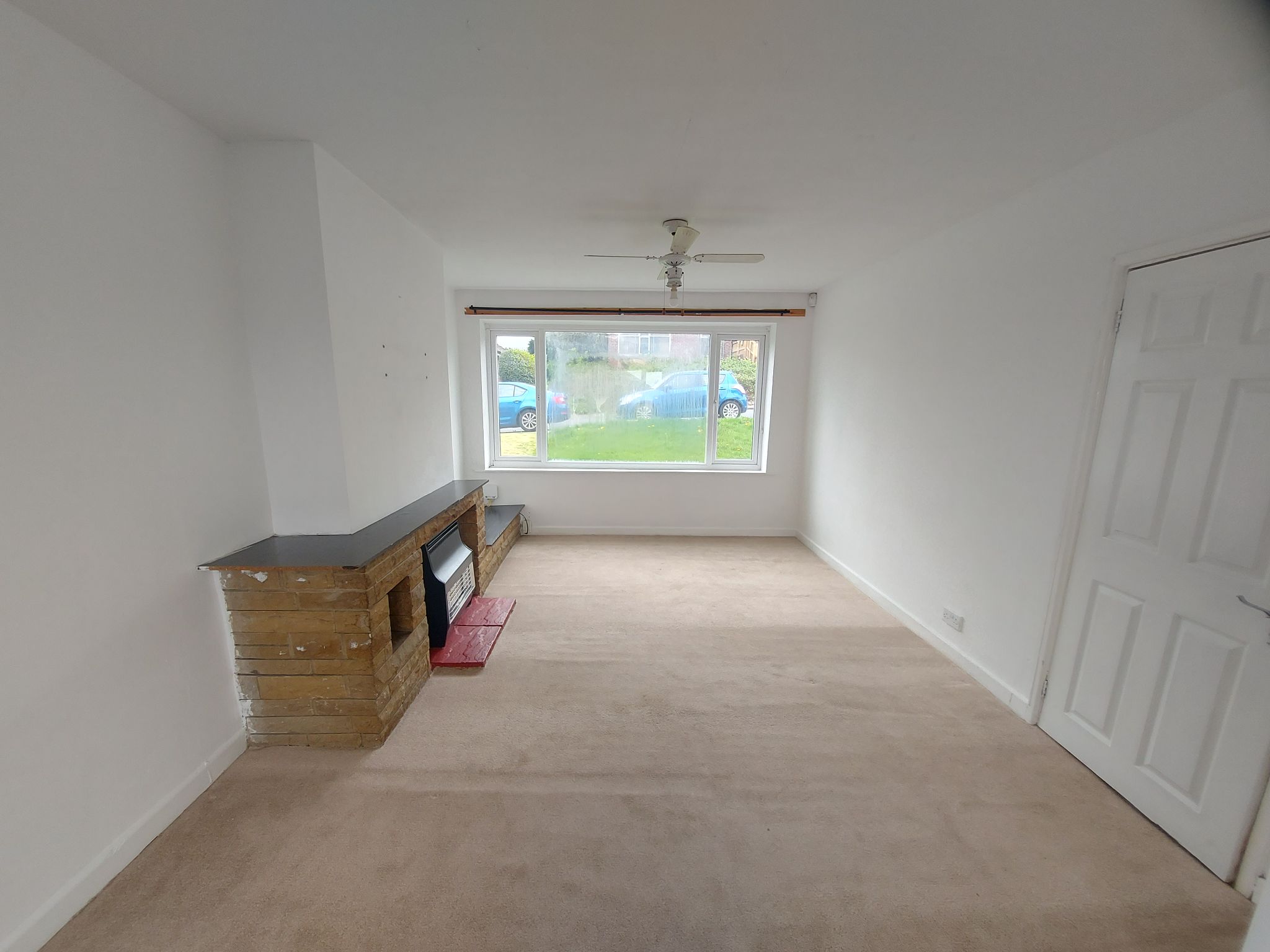 3 bedroom semi-detached house To Let in Bradford - Property photograph.