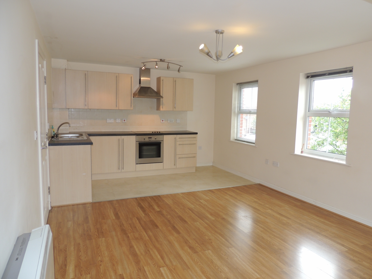 2 bedroom apartment flat/apartment Let in Chorley - Property photograph