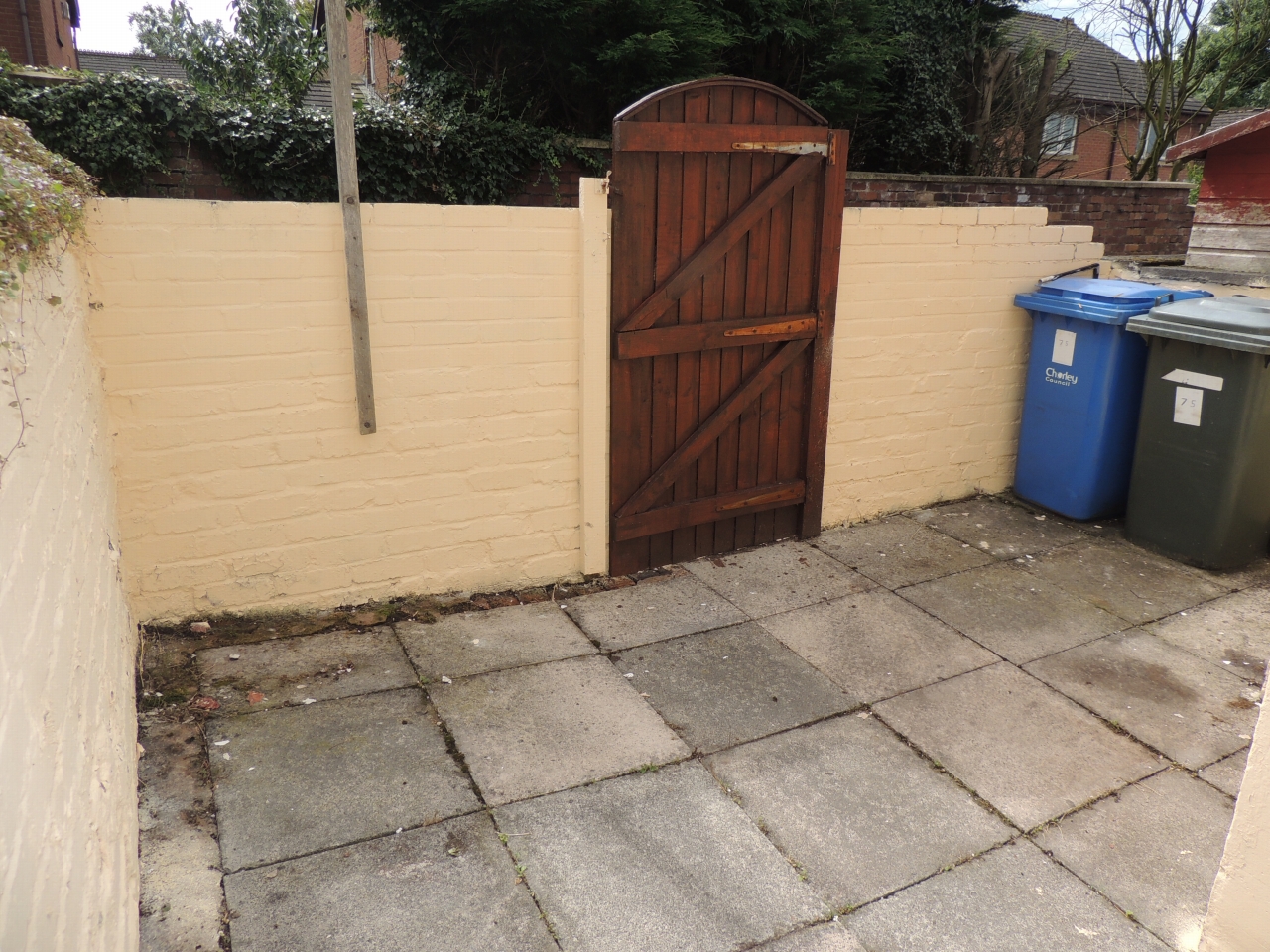 3 bedroom mid terraced house To Let in Chorley - backroom