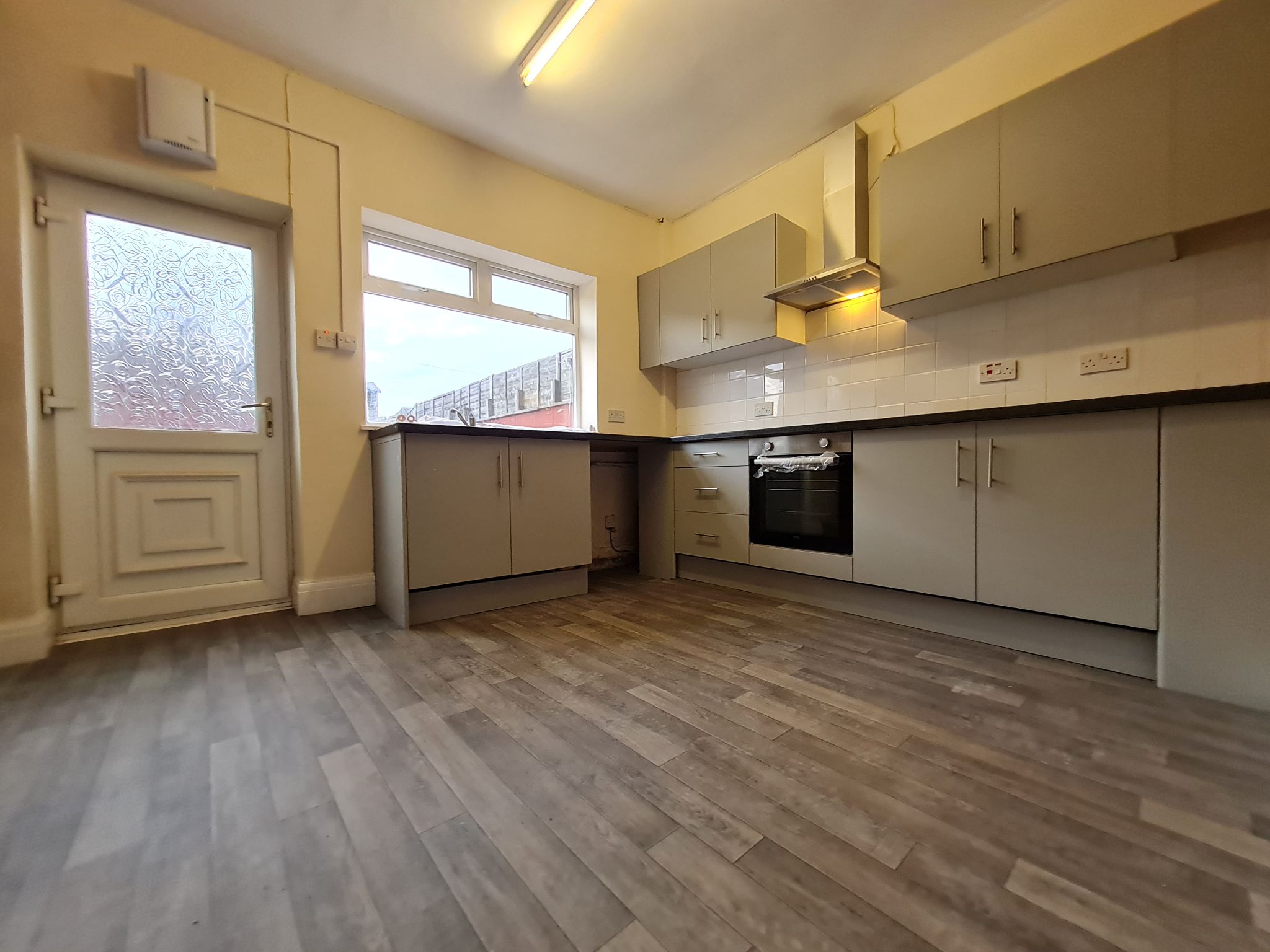 3 bedroom end terraced house Let in Chorley - Property photograph