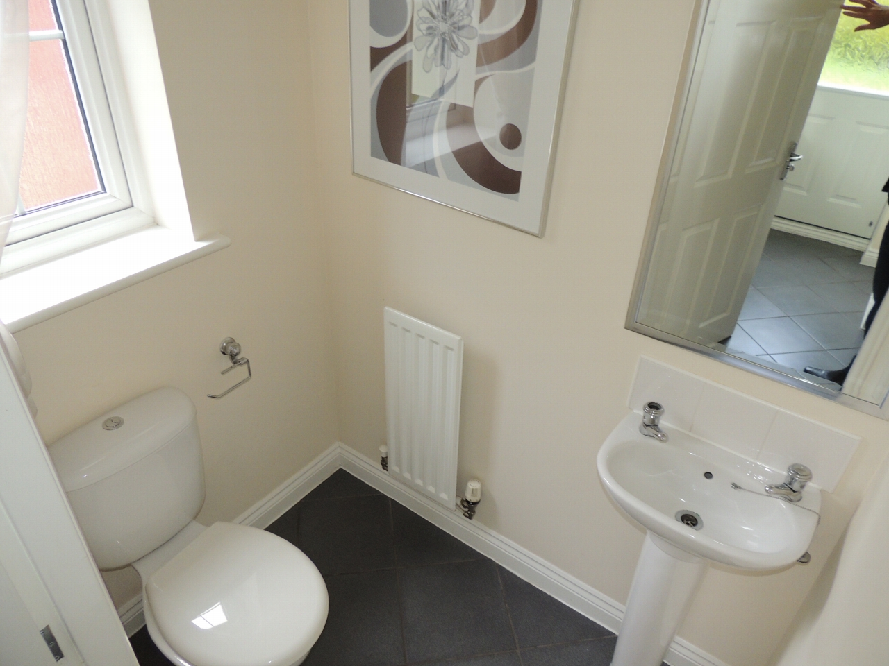 4 bedroom detached house Let Agreed in Chorley - En suite