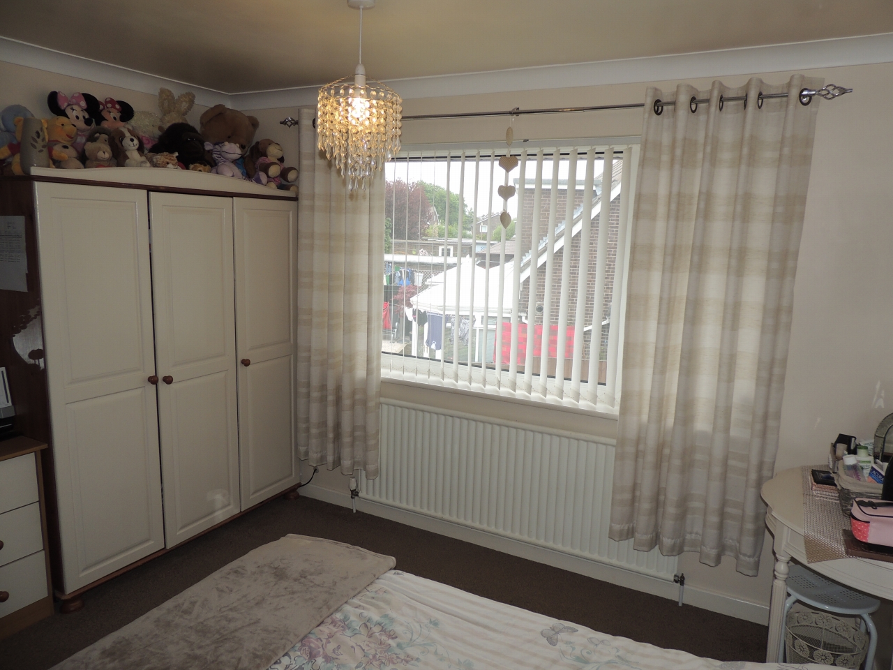 3 bedroom semi-detached house Let in Wigan - bedroom