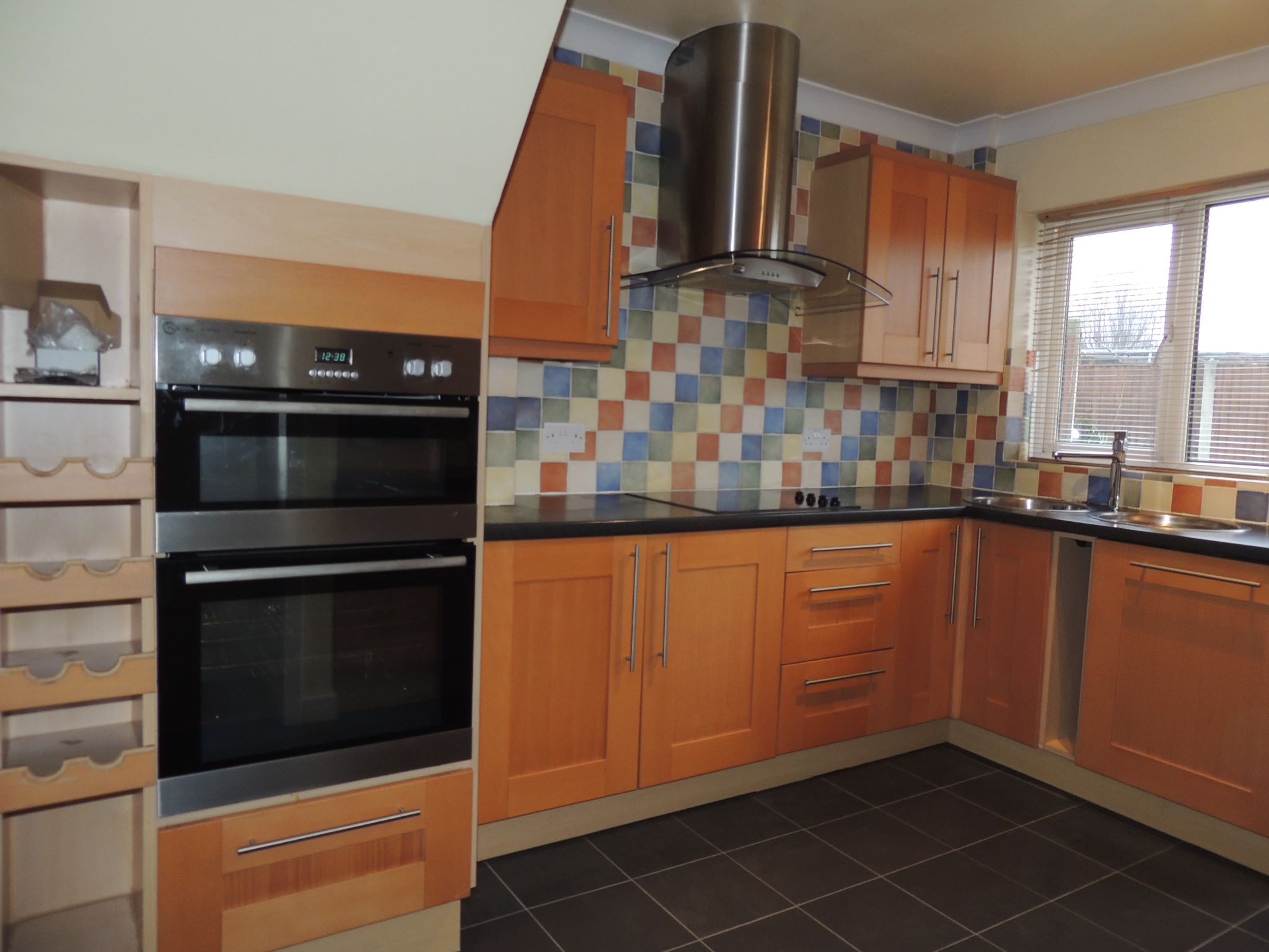 3 bedroom semi-detached house Let in Wigan - kitchen