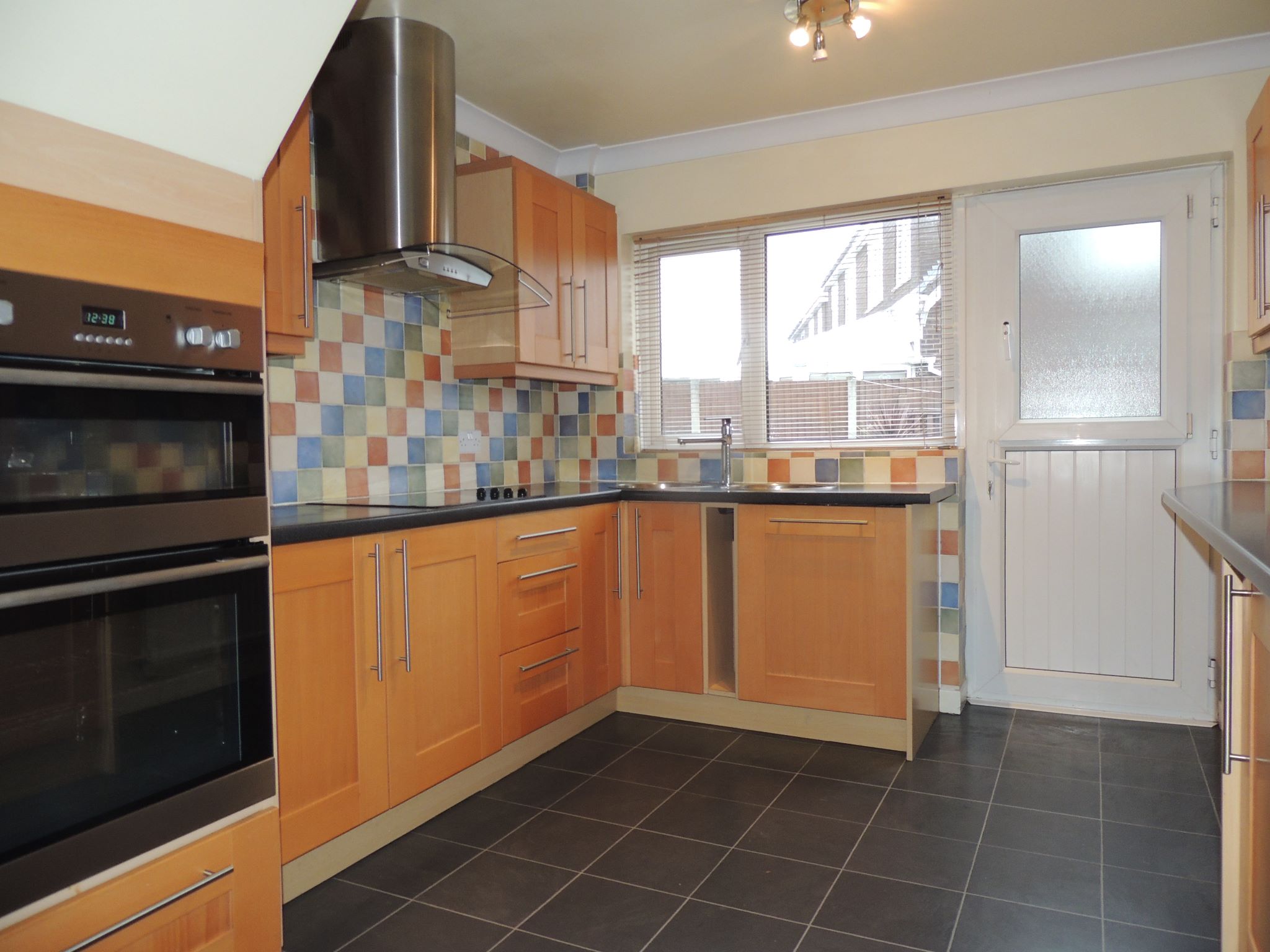 3 bedroom semi-detached house Let in Wigan - Property photograph