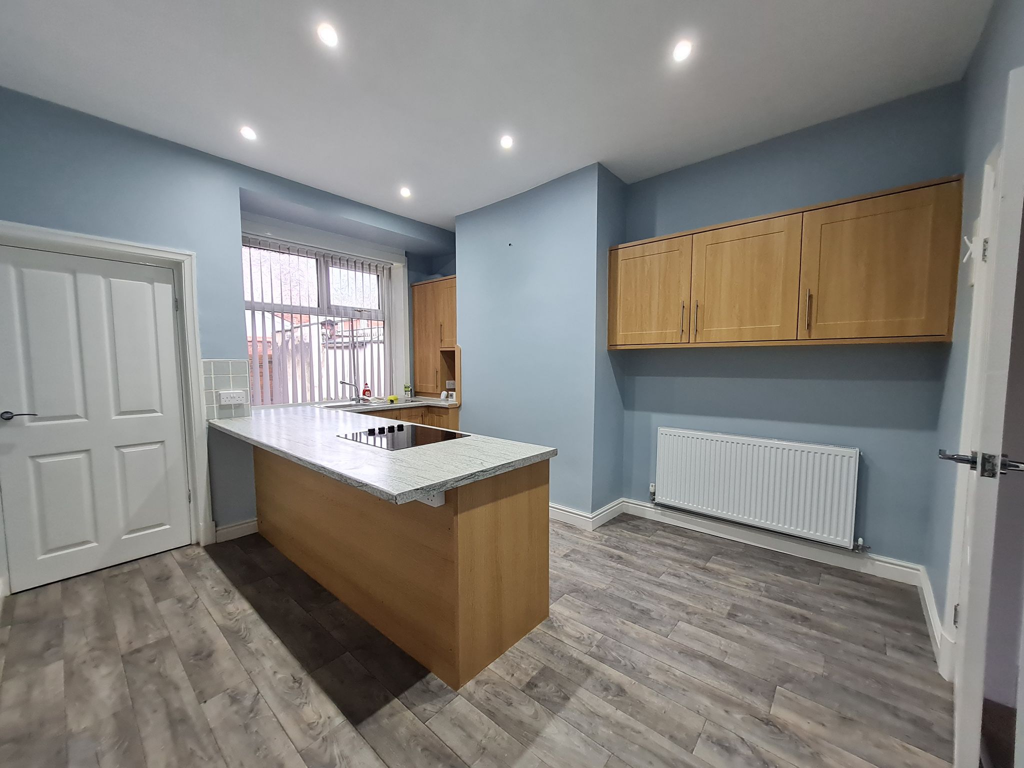 3 bedroom mid terraced house Let in Chorley - Kitchen
