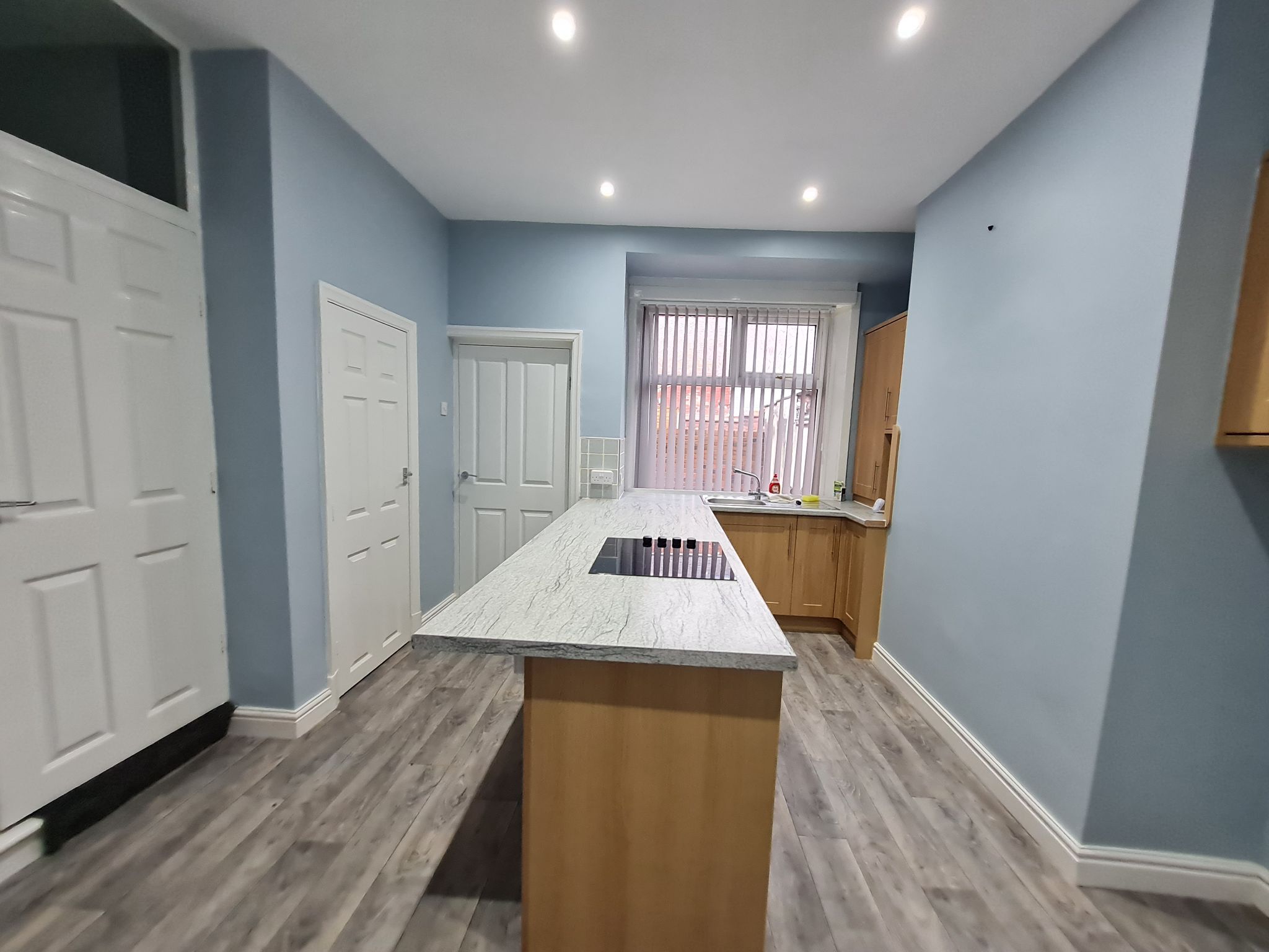 3 bedroom mid terraced house Let in Chorley - Kitchen