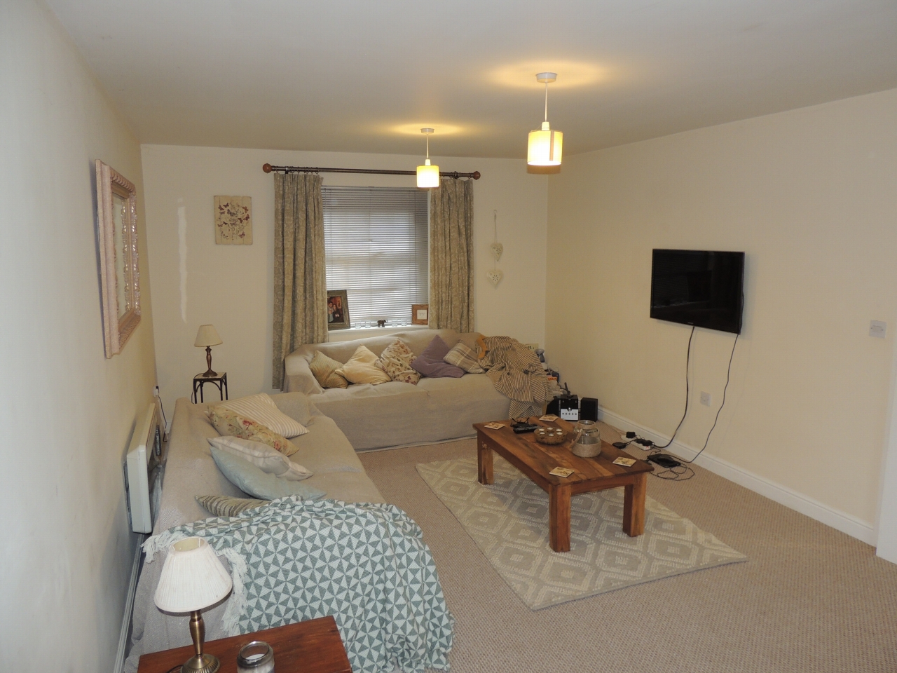 2 bedroom apartment flat/apartment Let in Chorley - Photograph 1