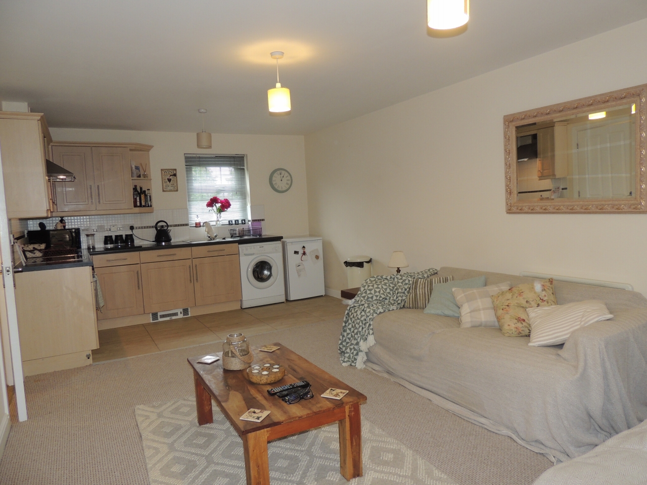 2 bedroom apartment flat/apartment Let in Chorley - Property photograph