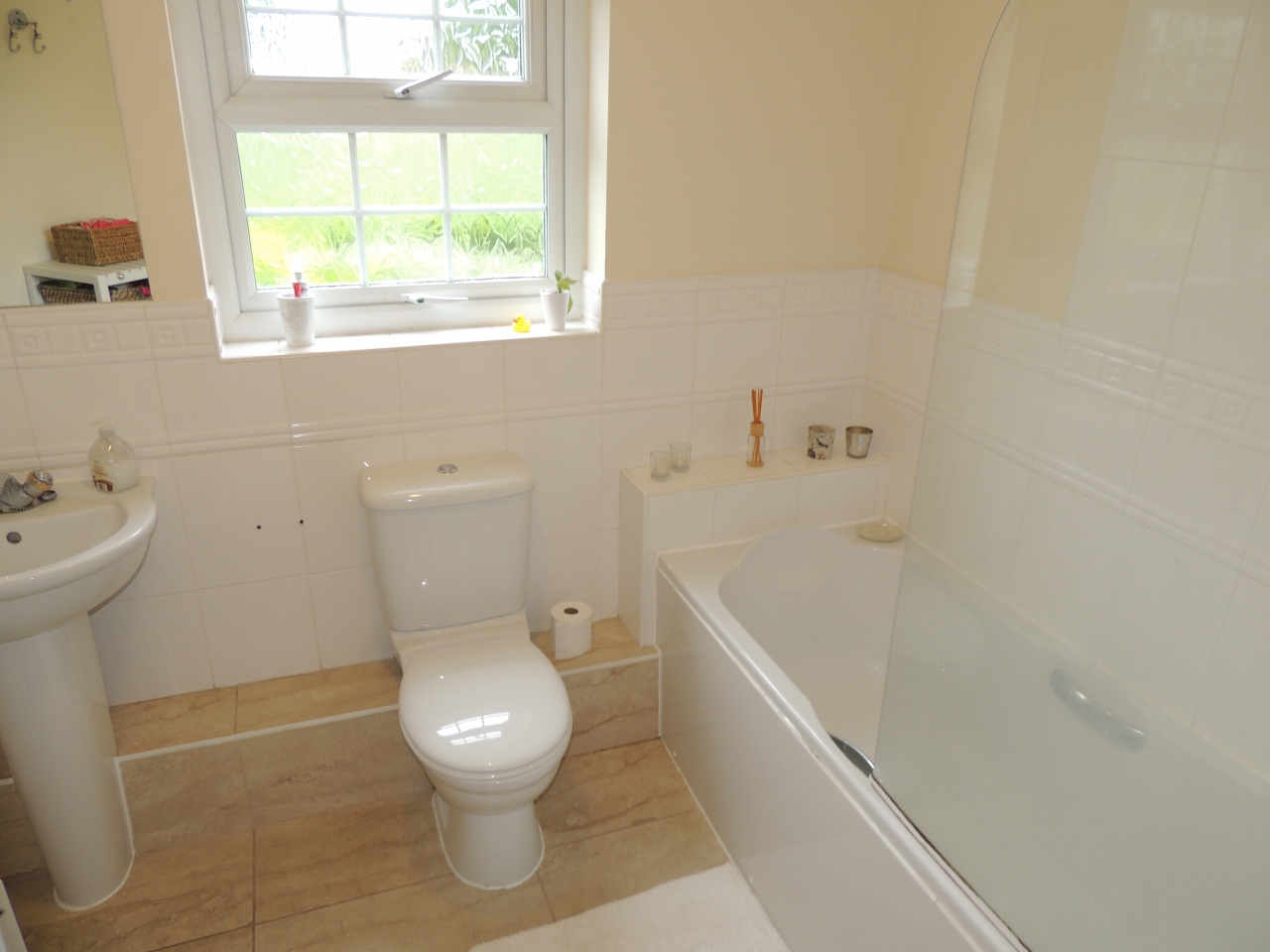 2 bedroom apartment flat/apartment Let in Chorley - Photograph 10