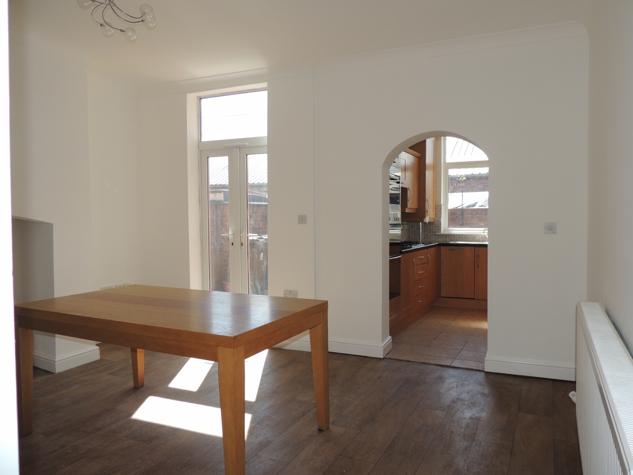 2 bedroom mid terraced house Let in Wigan - Photograph 3
