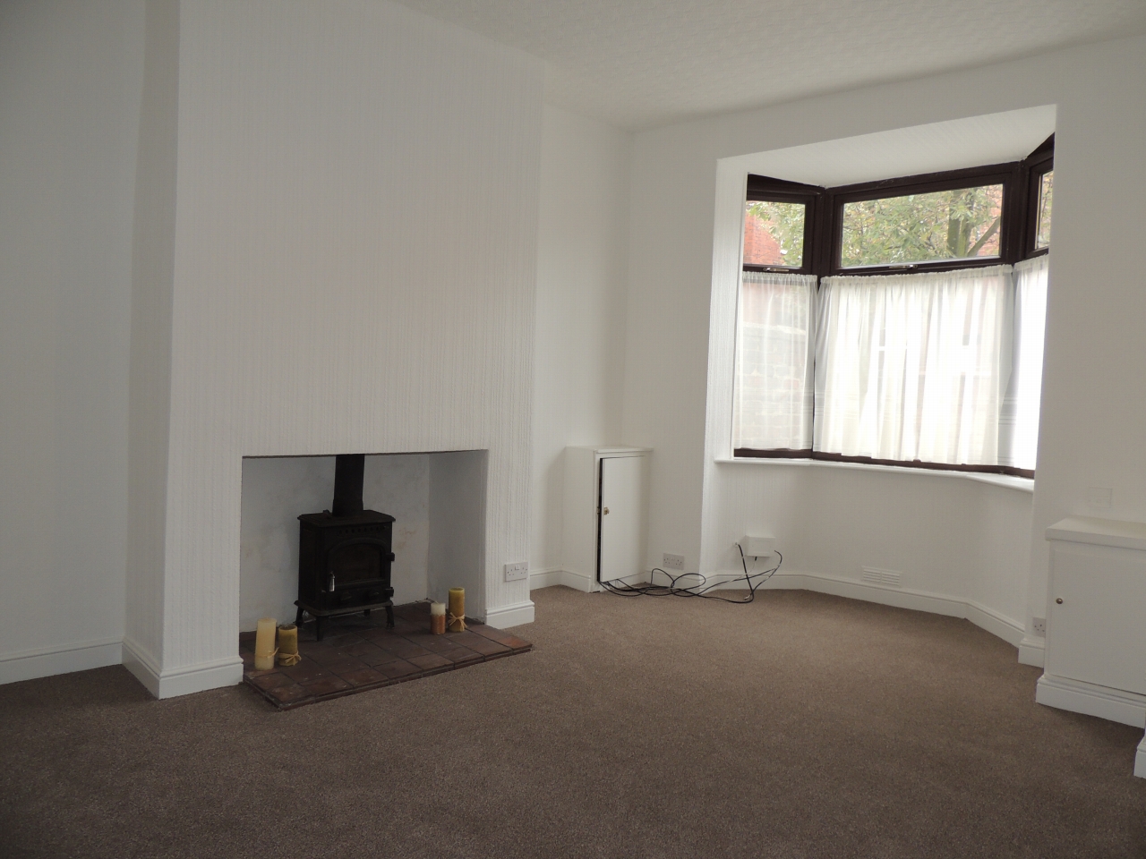 2 bedroom mid terraced house Let in Chorley - Property photograph