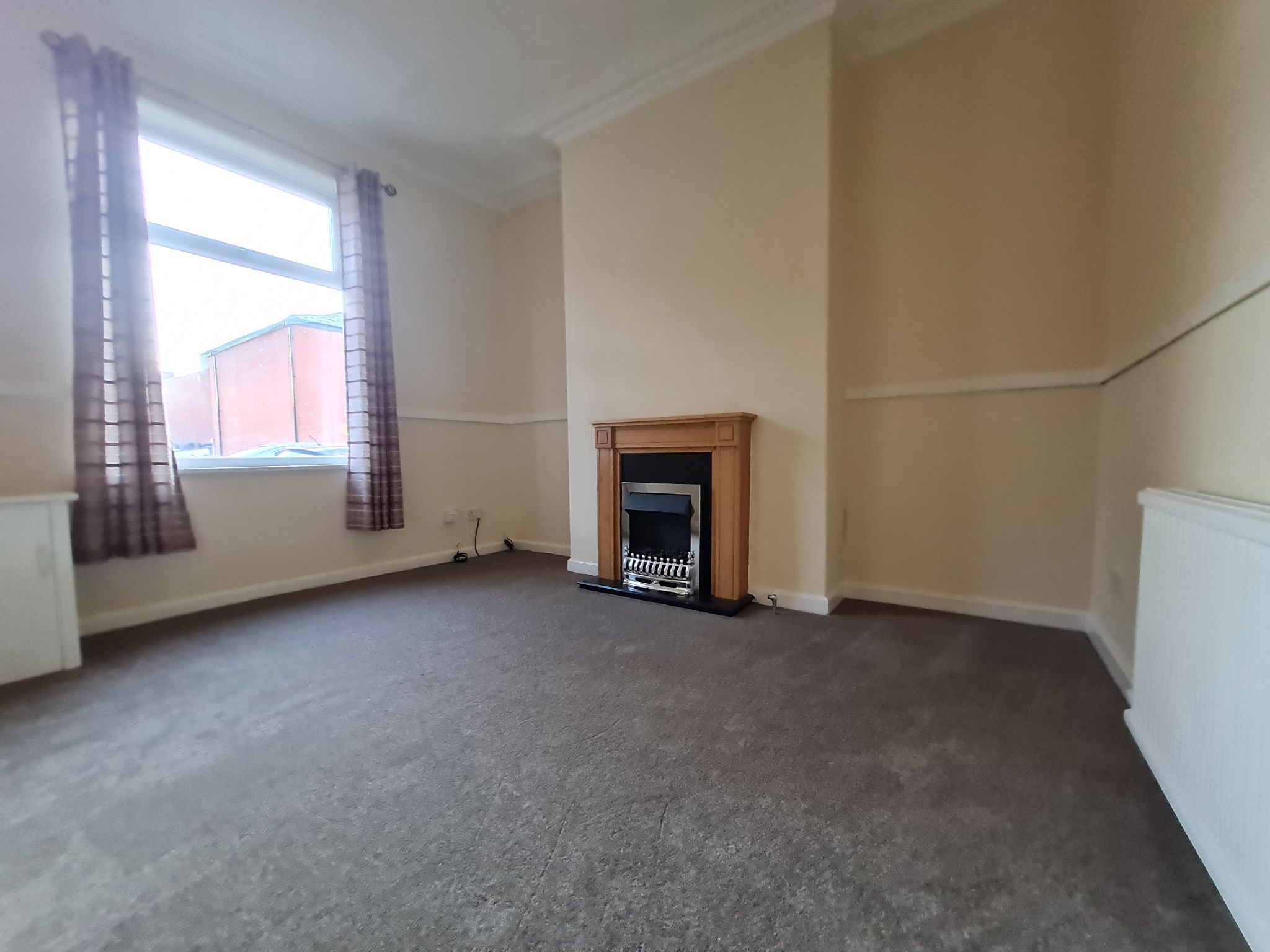 3 bedroom mid terraced house Let Agreed in Chorley - Lounge