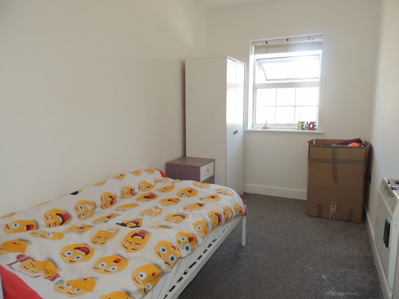2 bedroom apartment flat/apartment Let in Chorley - Bedroom