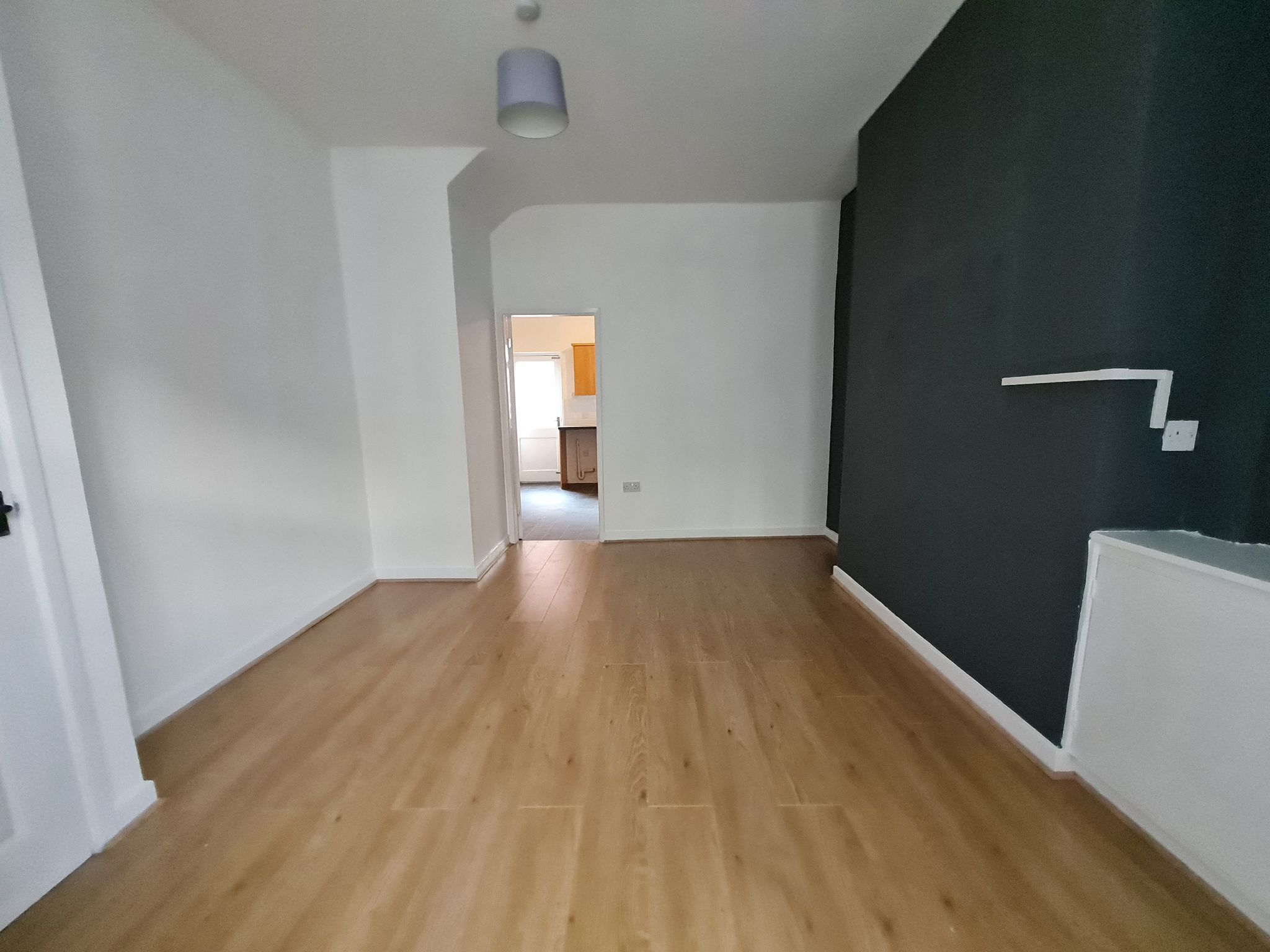 2 bedroom end terraced house Let in Chorley - Lounge