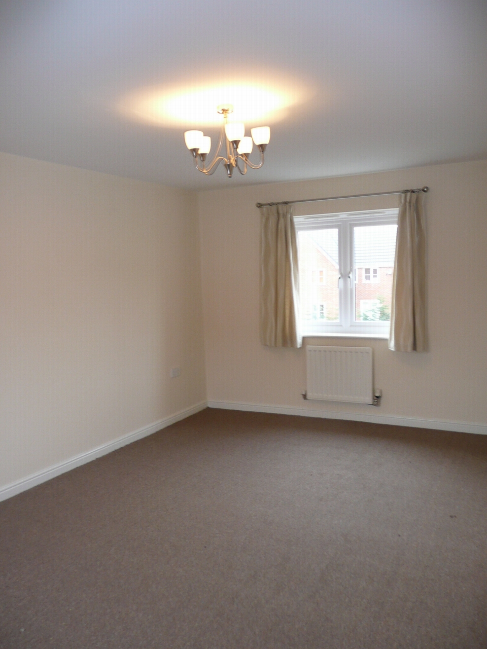 1 bedroom apartment flat/apartment Let in Chorley - Photograph 6