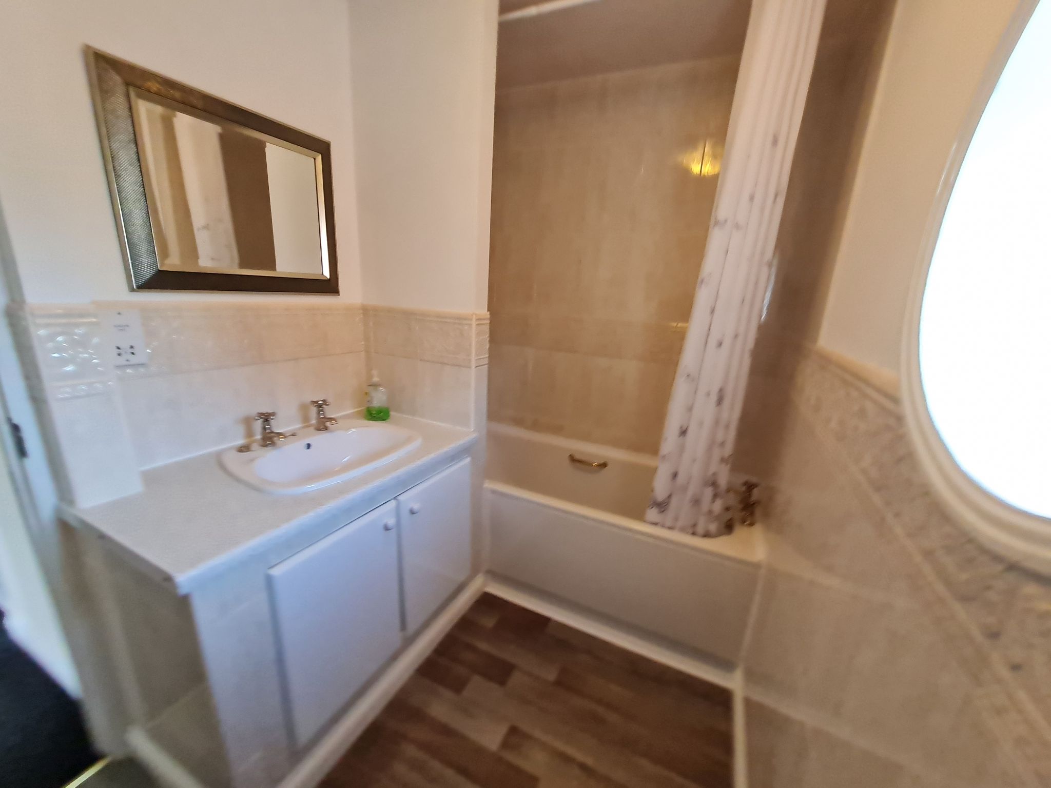 3 bedroom detached house Let in Chorley - Photograph 12