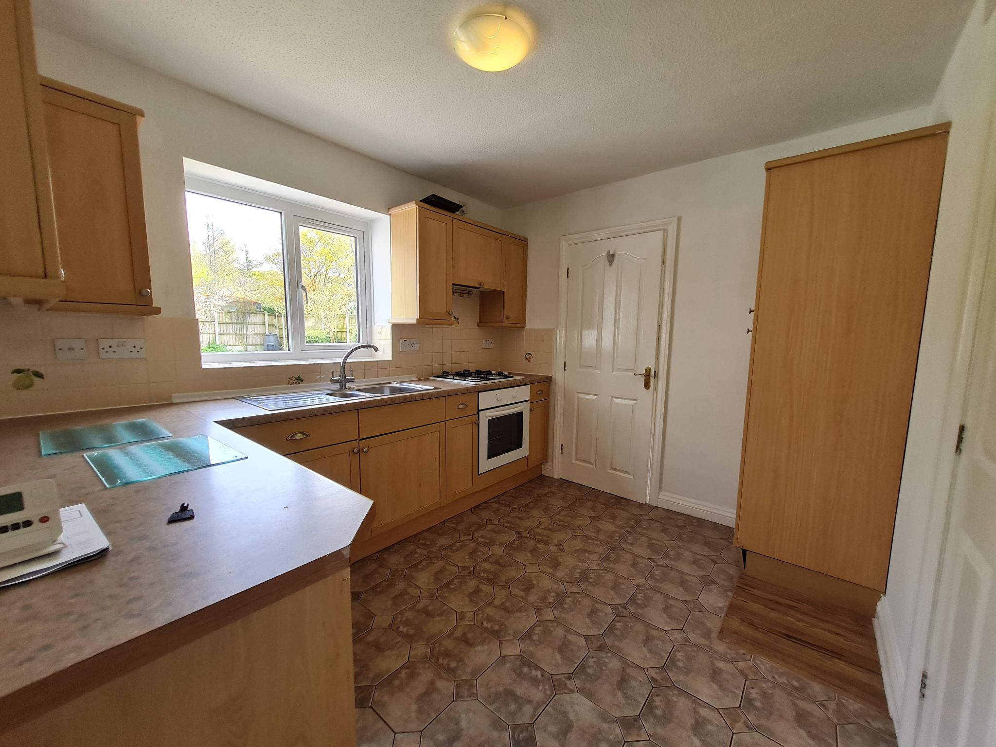 3 bedroom detached house Let in Chorley - Photograph 24