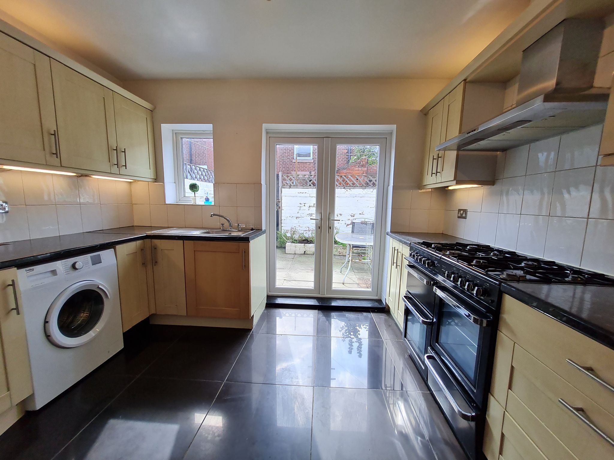 2 bedroom mid terraced house To Let in Chorley - Kitchen