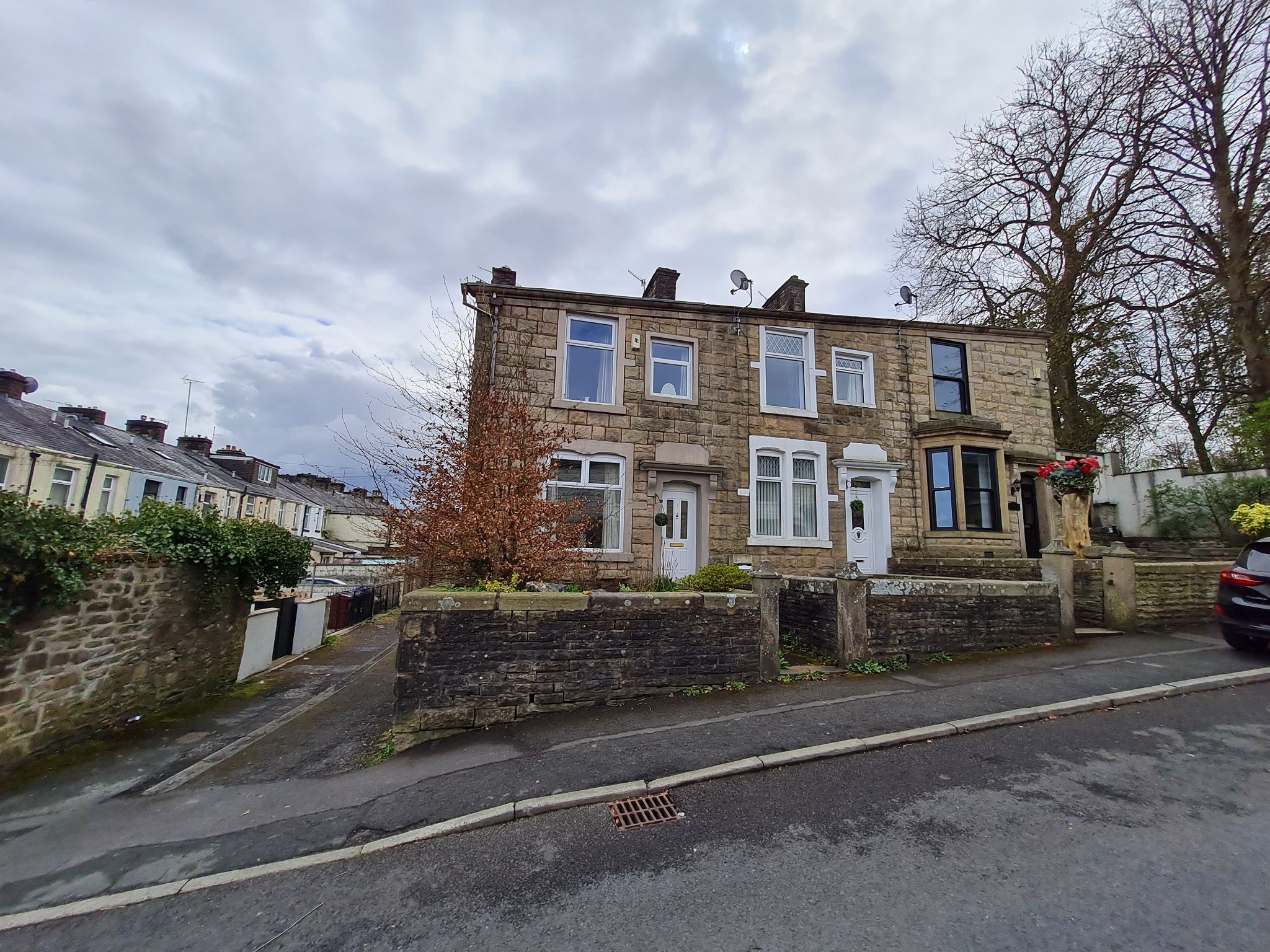 3 bedroom end terraced house Let Agreed in Blackburn With Darwen - front
