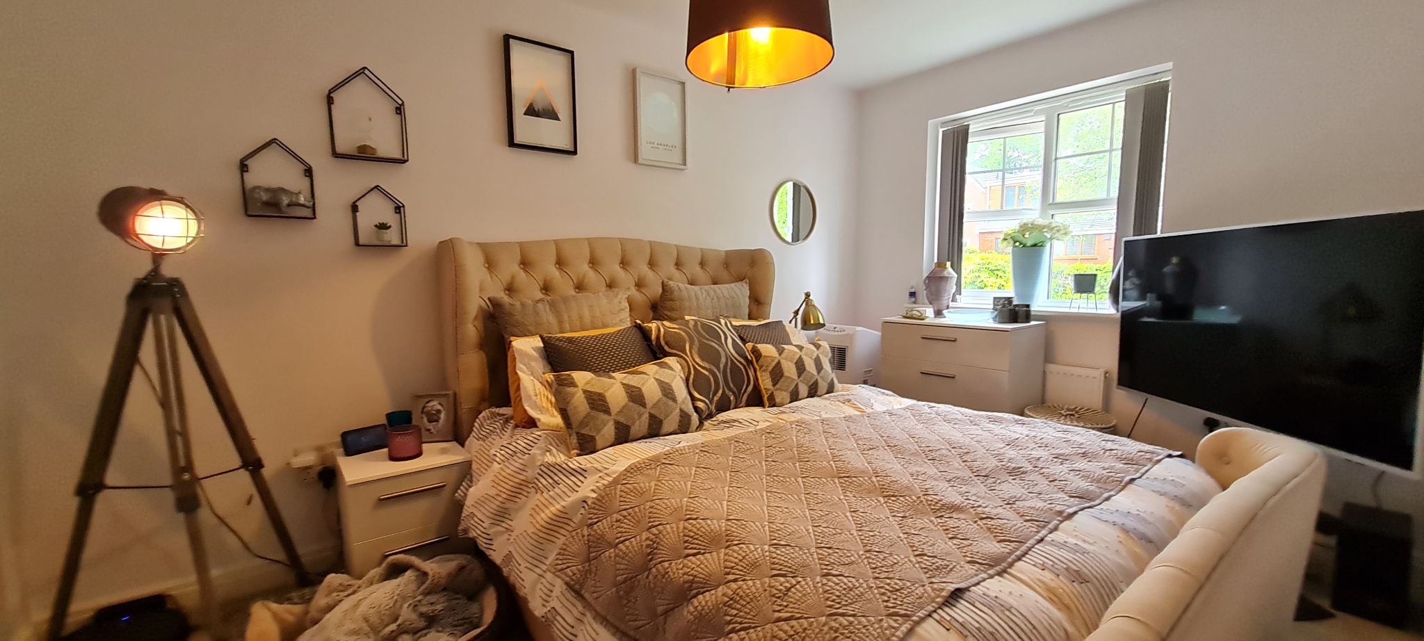 3 bedroom semi-detached house Let Agreed in Chorley - double bedroom