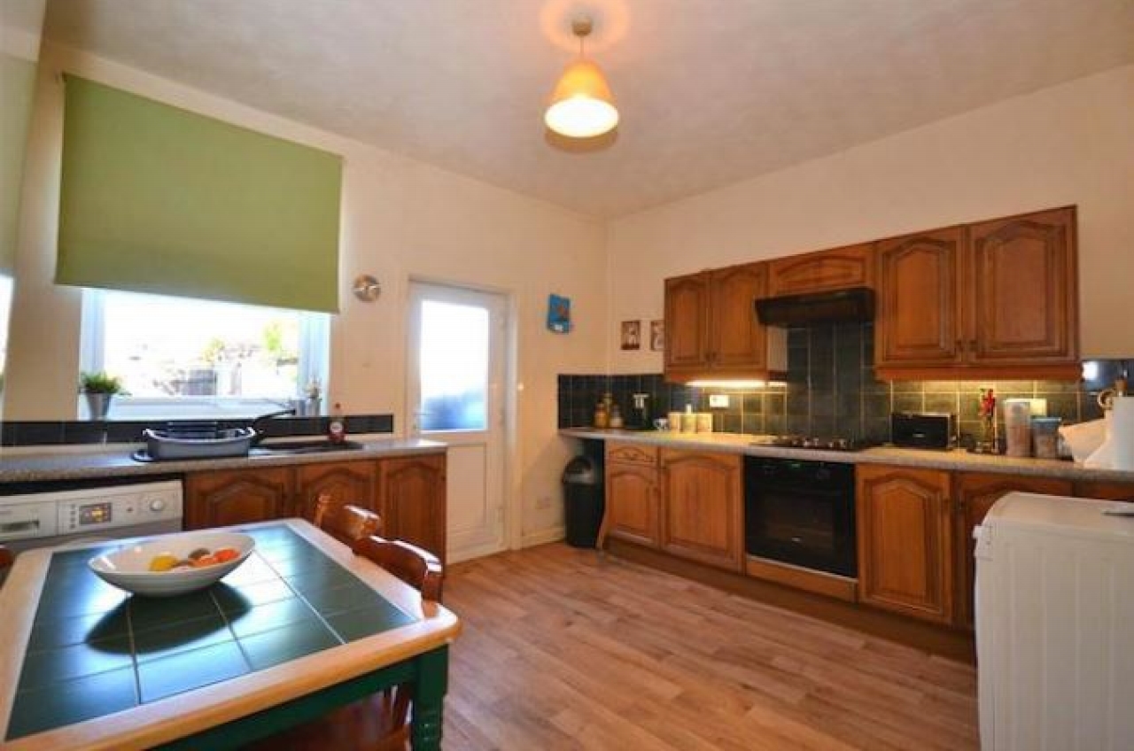 2 bedroom mid terraced house Let in Chorley - Photograph 1
