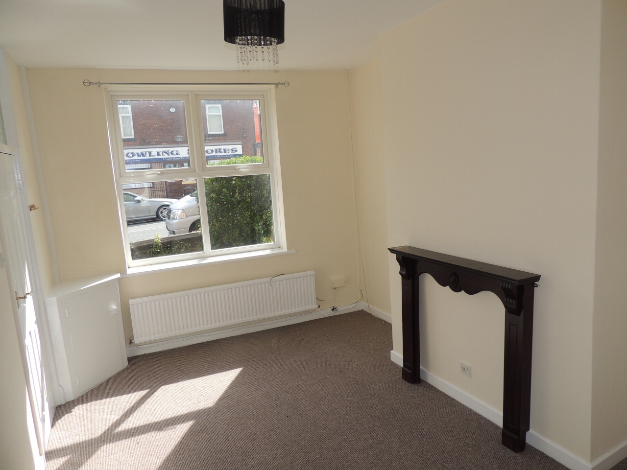 2 bedroom mid terraced house Let in Chorley - Photograph 7