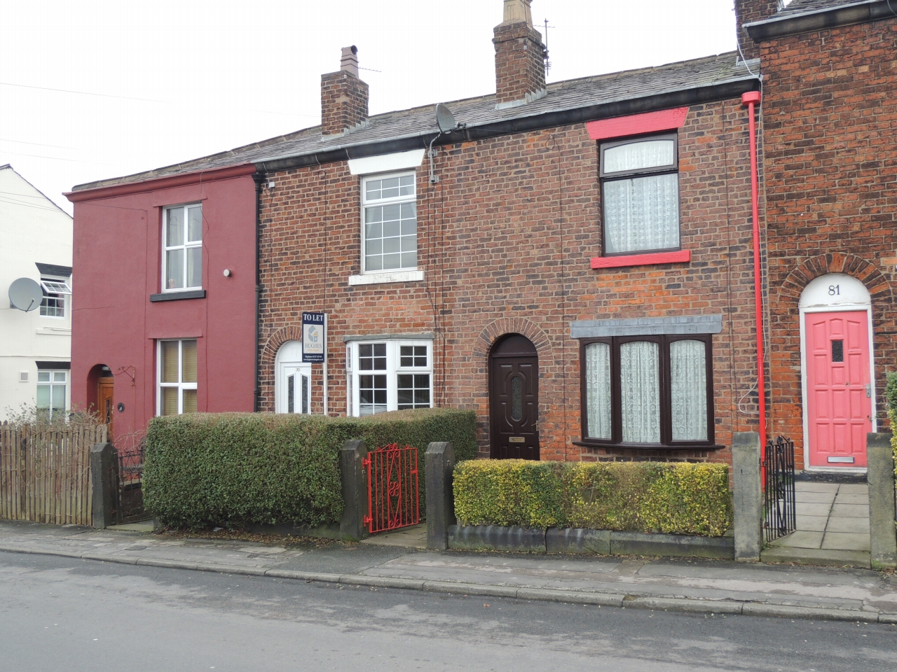 Weldbank Lane Chorley 2 bedroom mid terraced house Let in Chorley