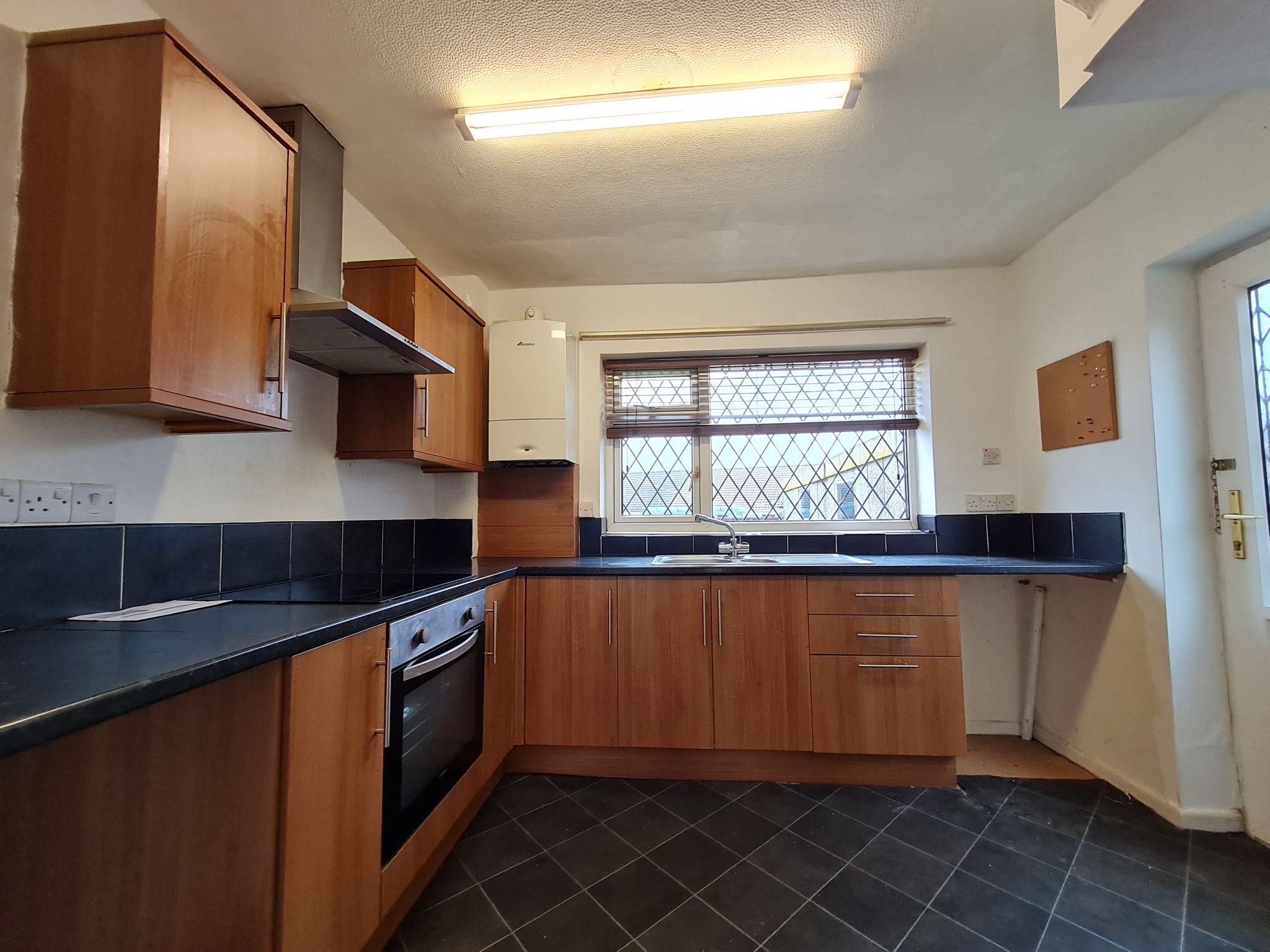 3 bedroom semi-detached house Let in Chorley - Property photograph